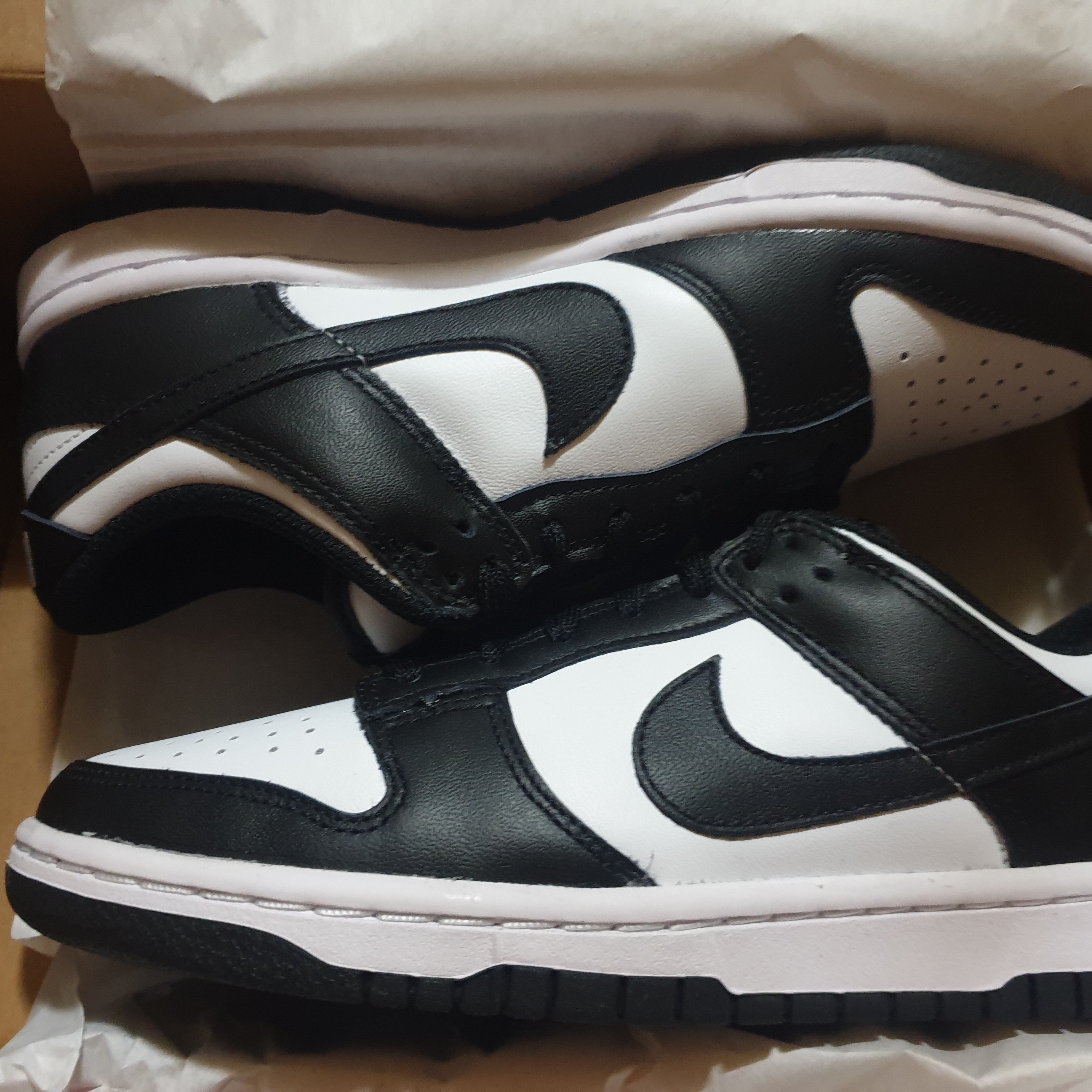 Nike Dunk Low Retro Black 착용 스타일