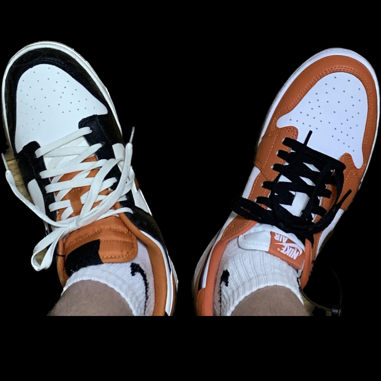 Nike Dunk Low Retro PRM Halloween, (W) Jordan 1 Low OG Starfish 착용 스타일