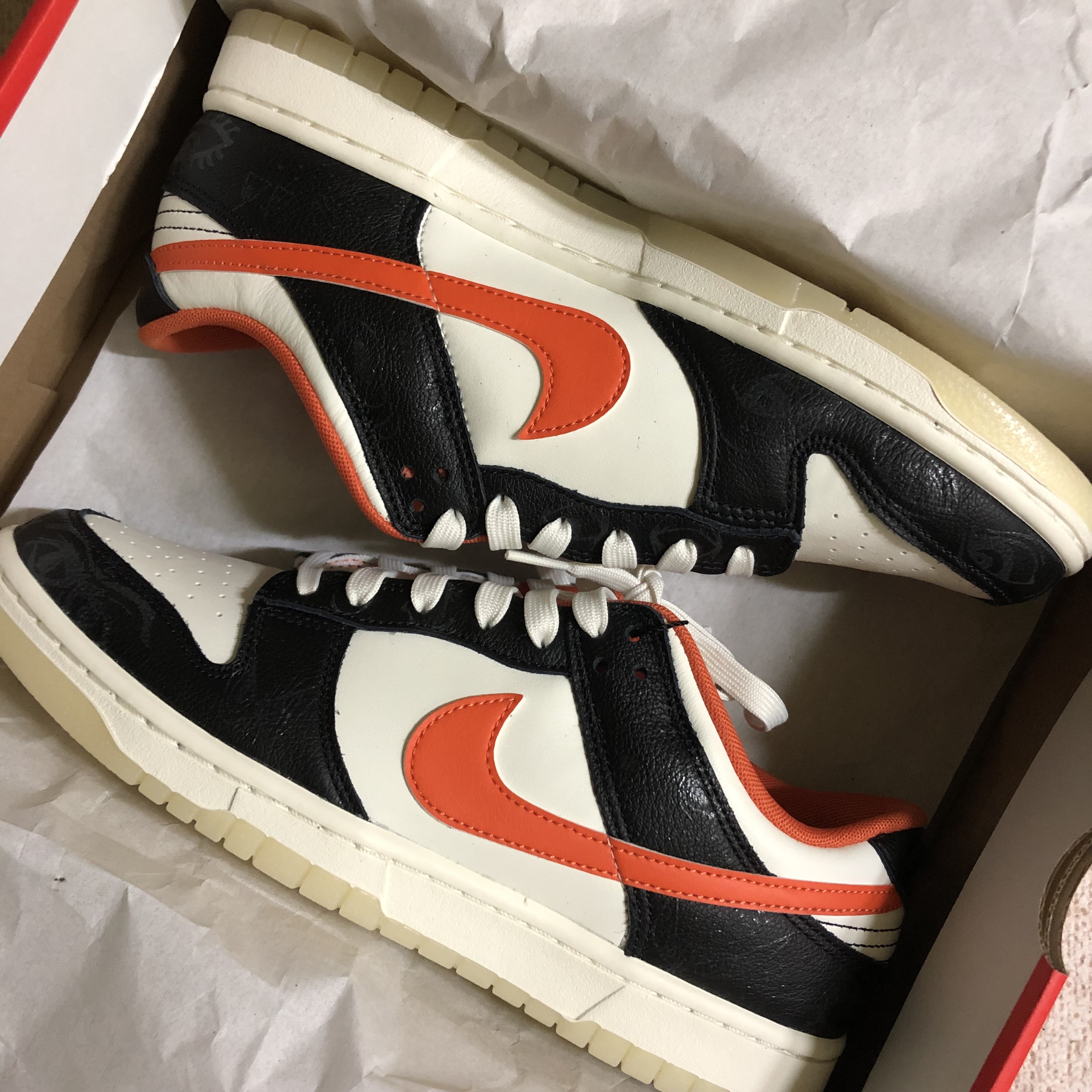Nike Dunk Low Retro PRM Halloween 착용 스타일