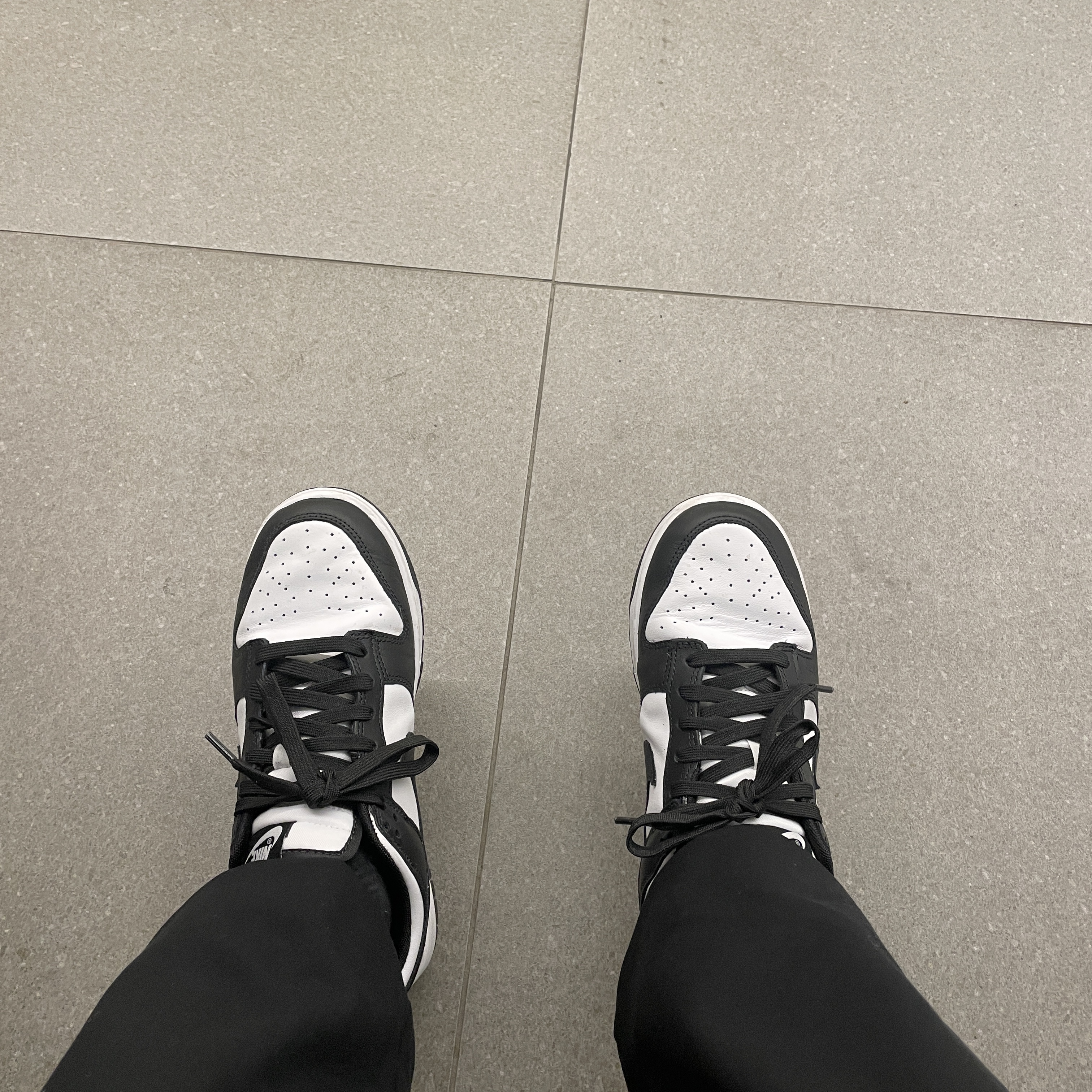Nike Dunk Low Retro Black 착용 스타일