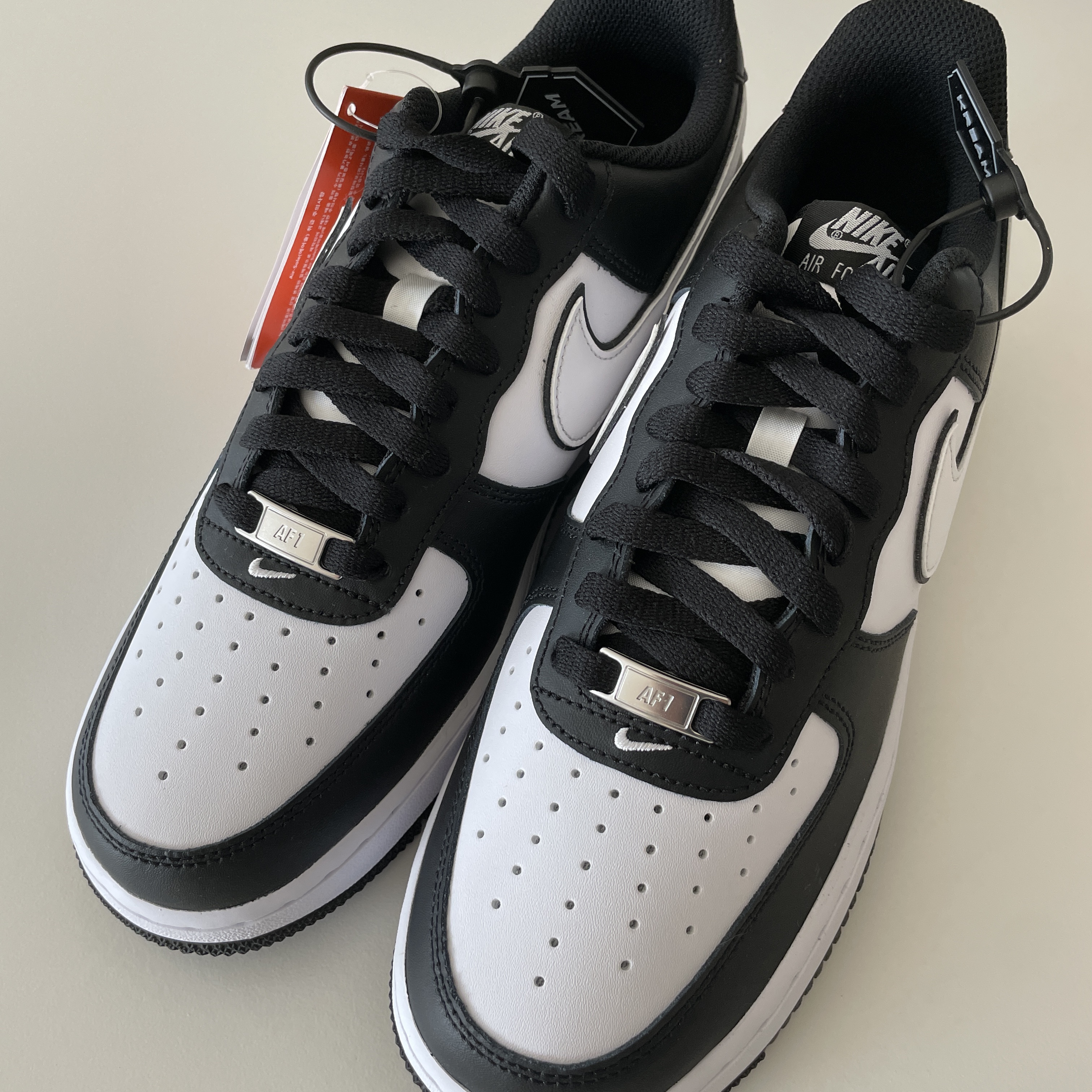 Nike Air Force 1 '07 Black White 착용 스타일