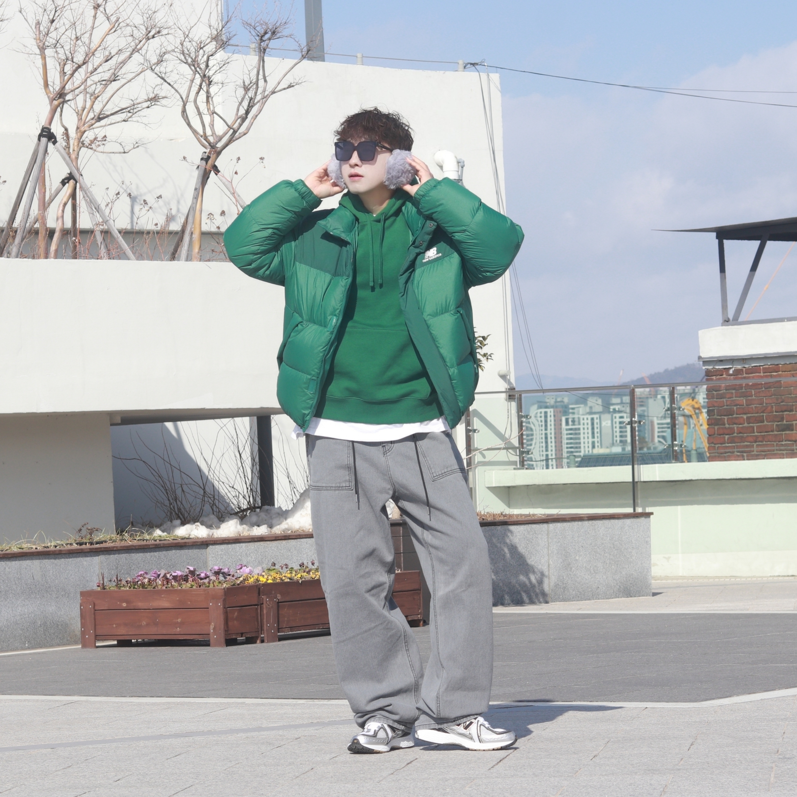 New Balance 1906R White Gold 착용 스타일 - 3