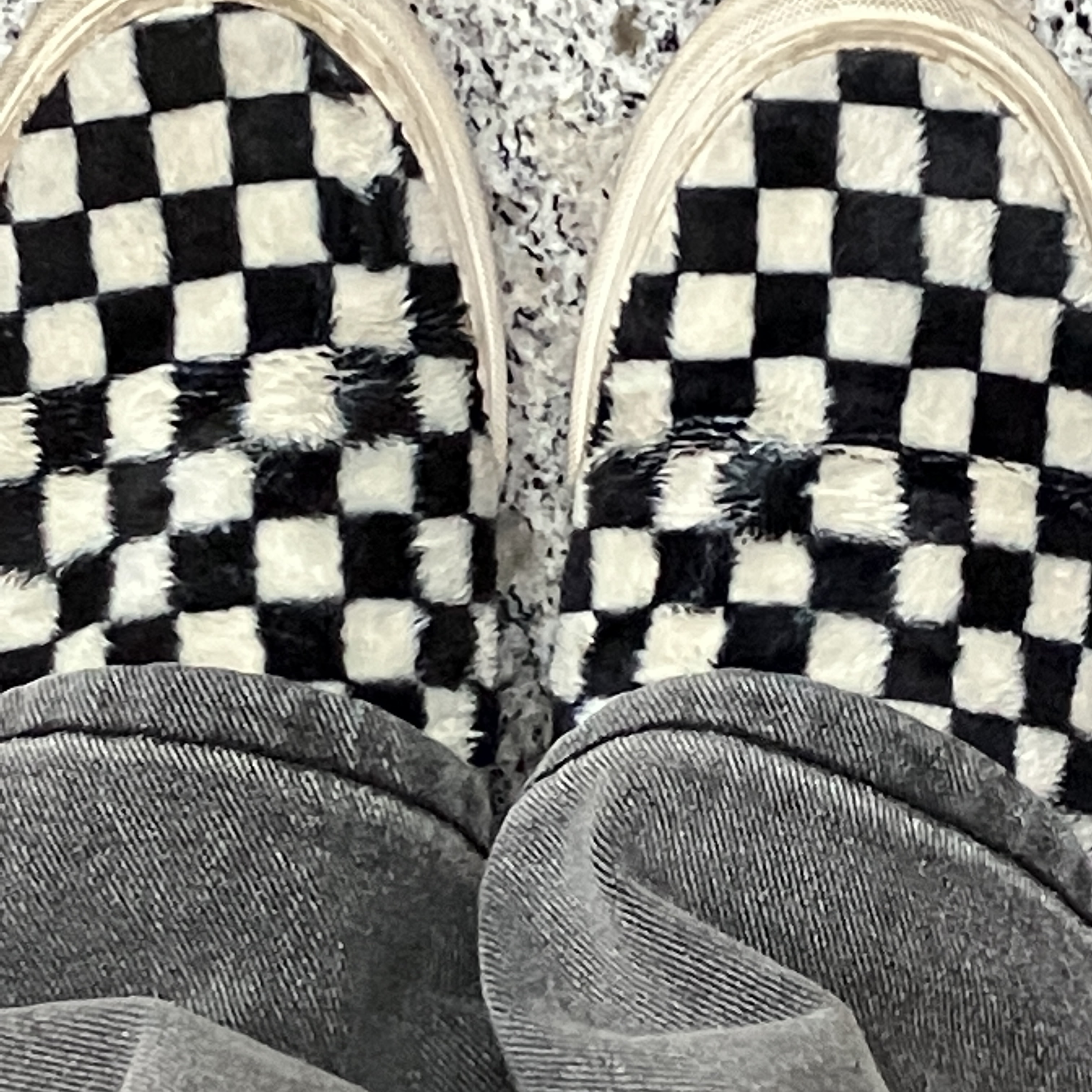 Vans Classic Slip-On Sherpa Checkerboard 착용 스타일 - 3