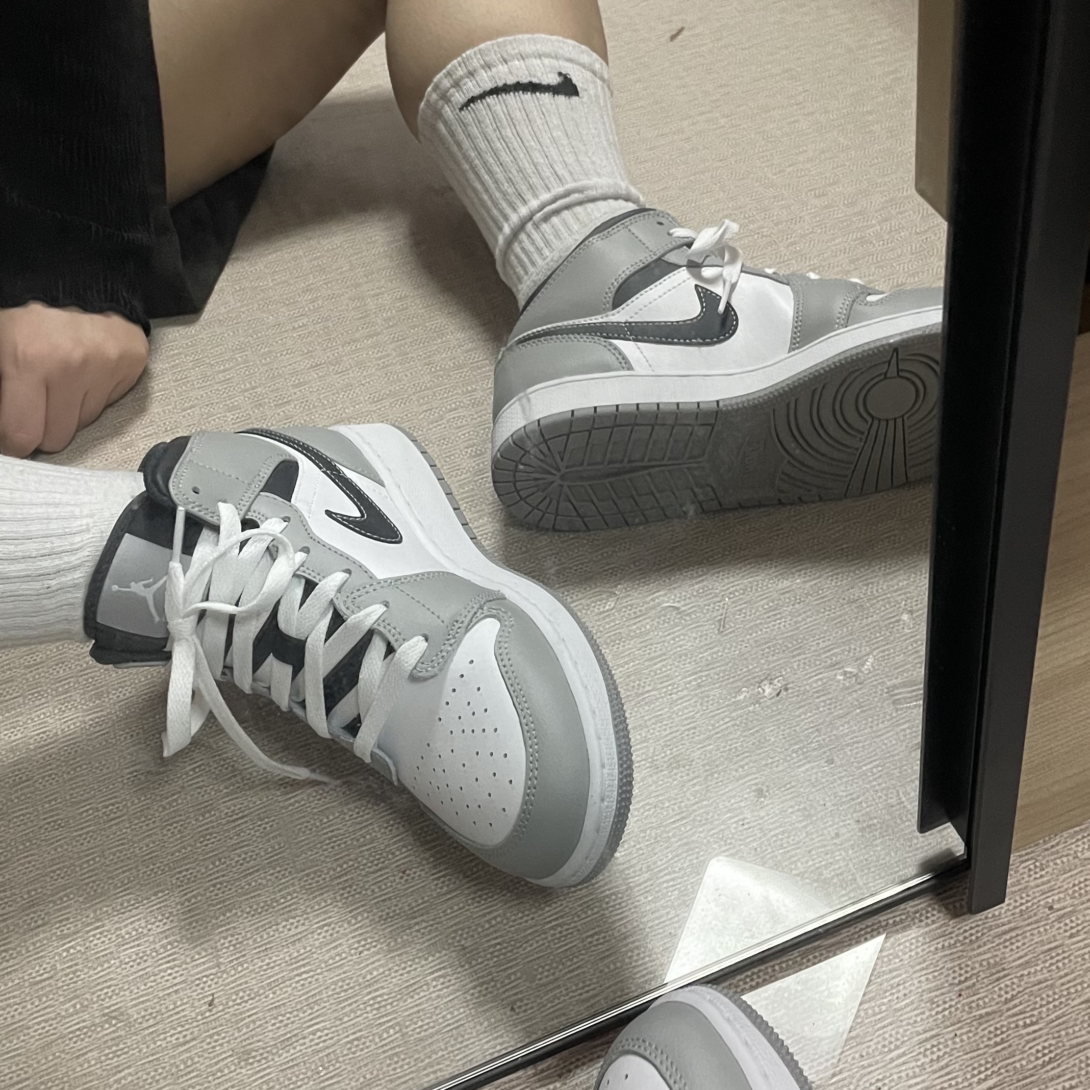 (GS) Jordan 1 Mid Light Smoke Grey Anthracite 착용 스타일