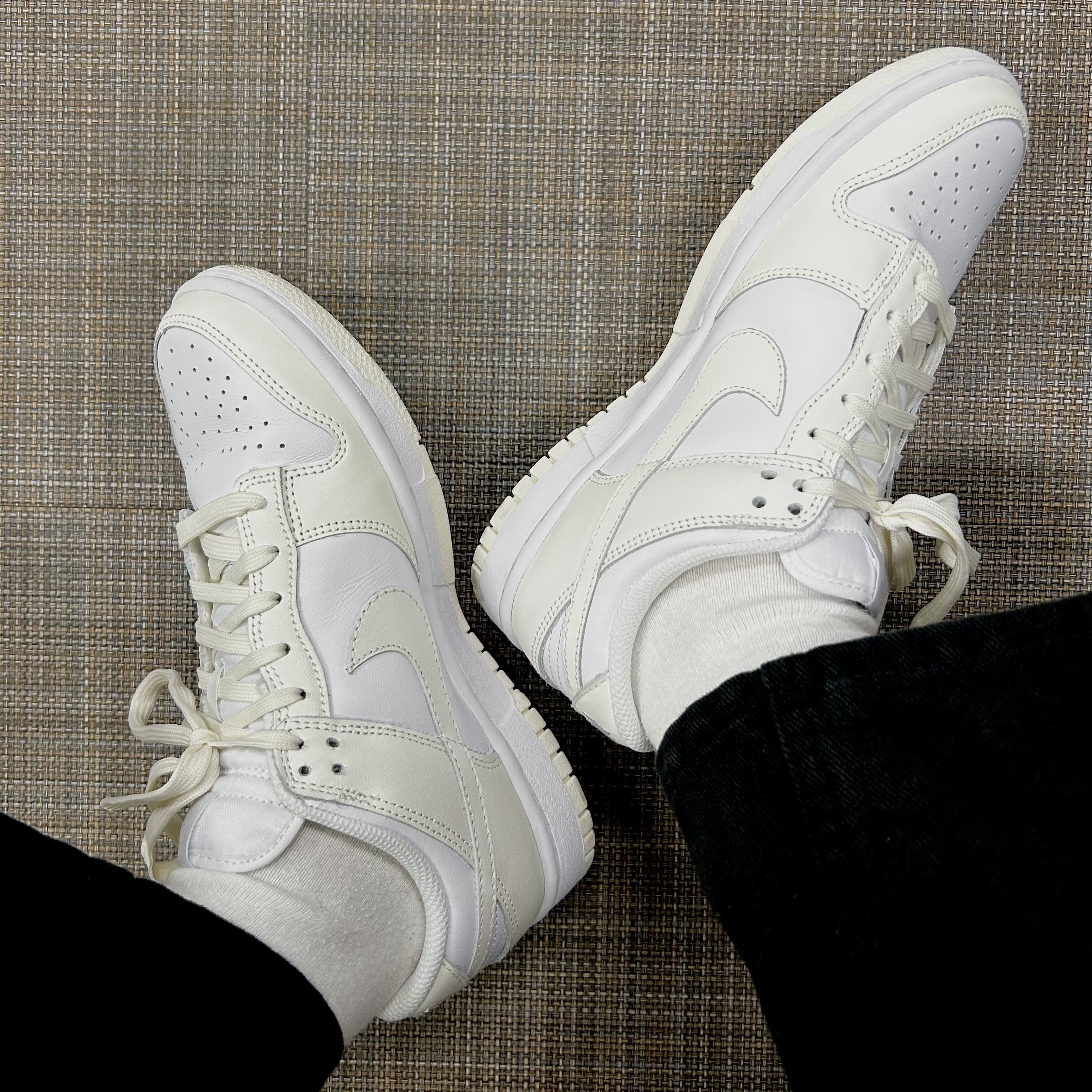 (W) Nike Dunk Low White and Sail 착용 스타일