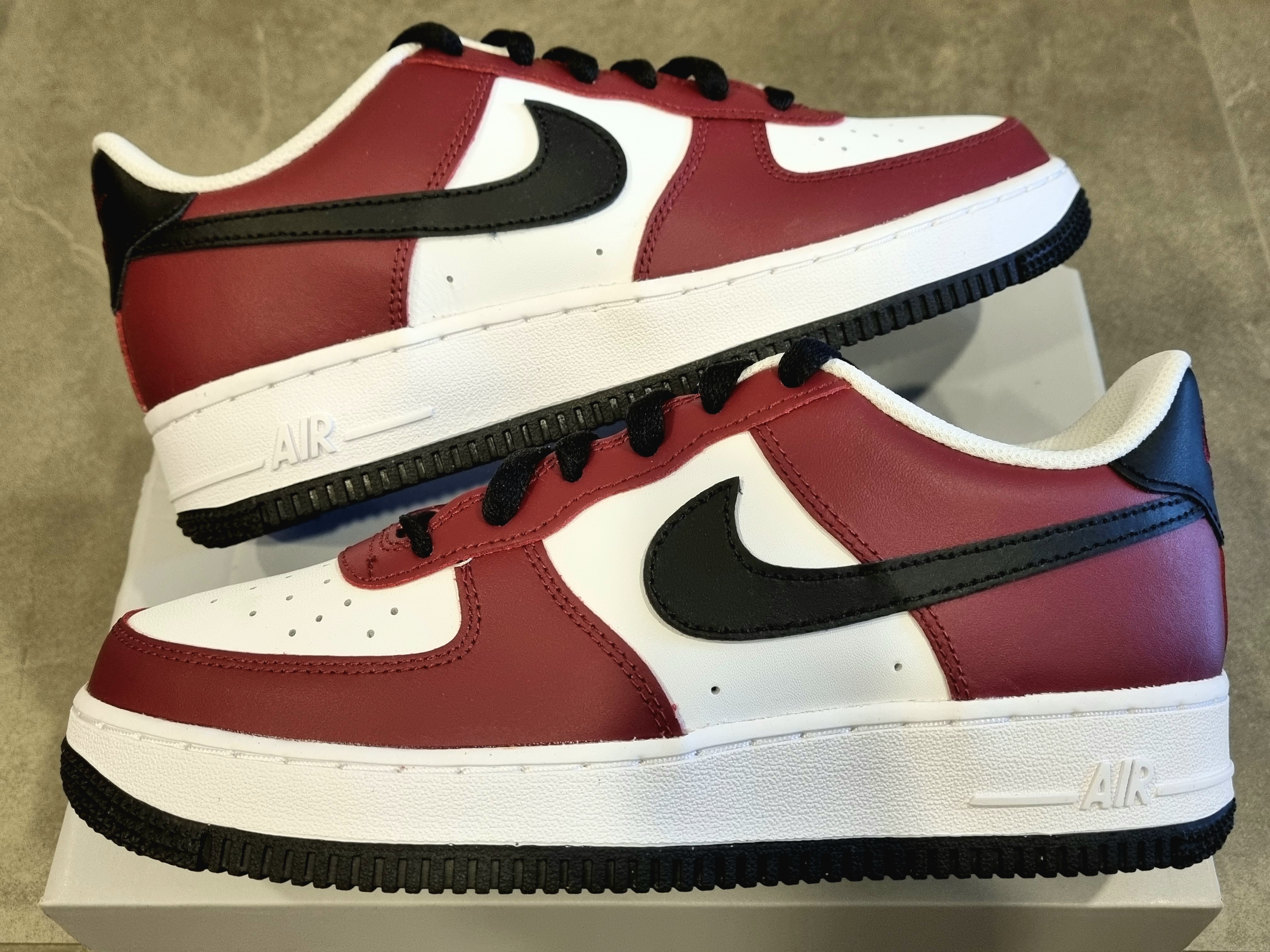 (GS) Nike Air Force 1 LV8 Team Red 착용 스타일 - 2
