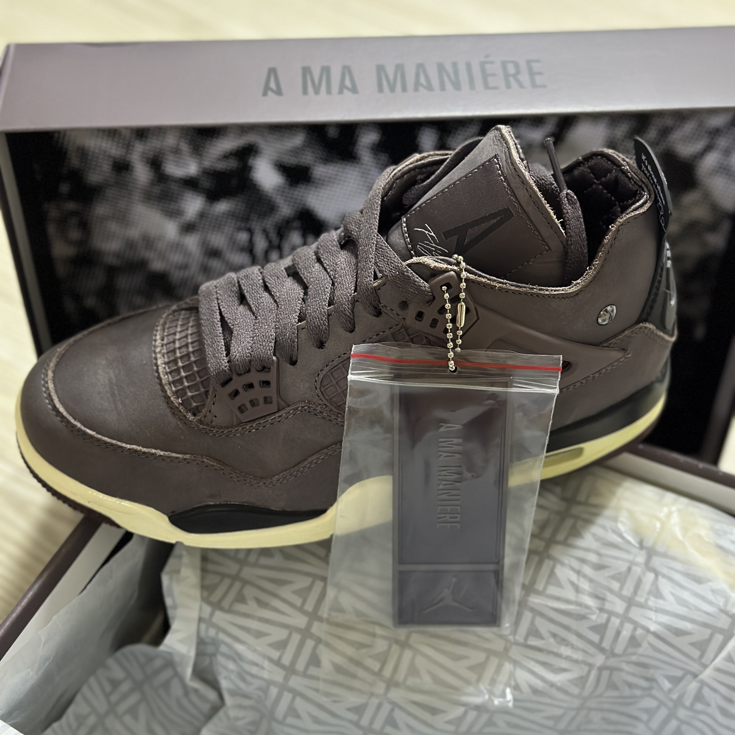 Jordan 4 x A Ma Maniere Retro Violet Ore 착용 스타일