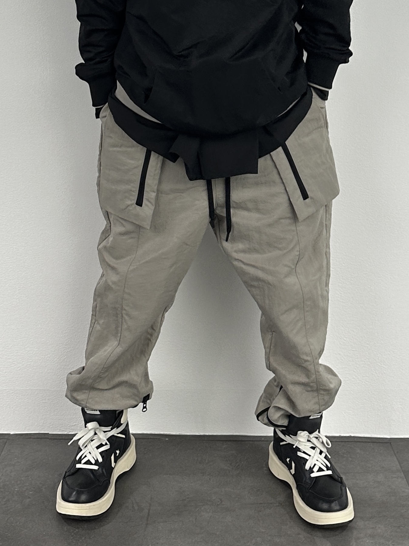 Converse x Drkshdw Turbowpn Black Cream 착용 스타일 - 5