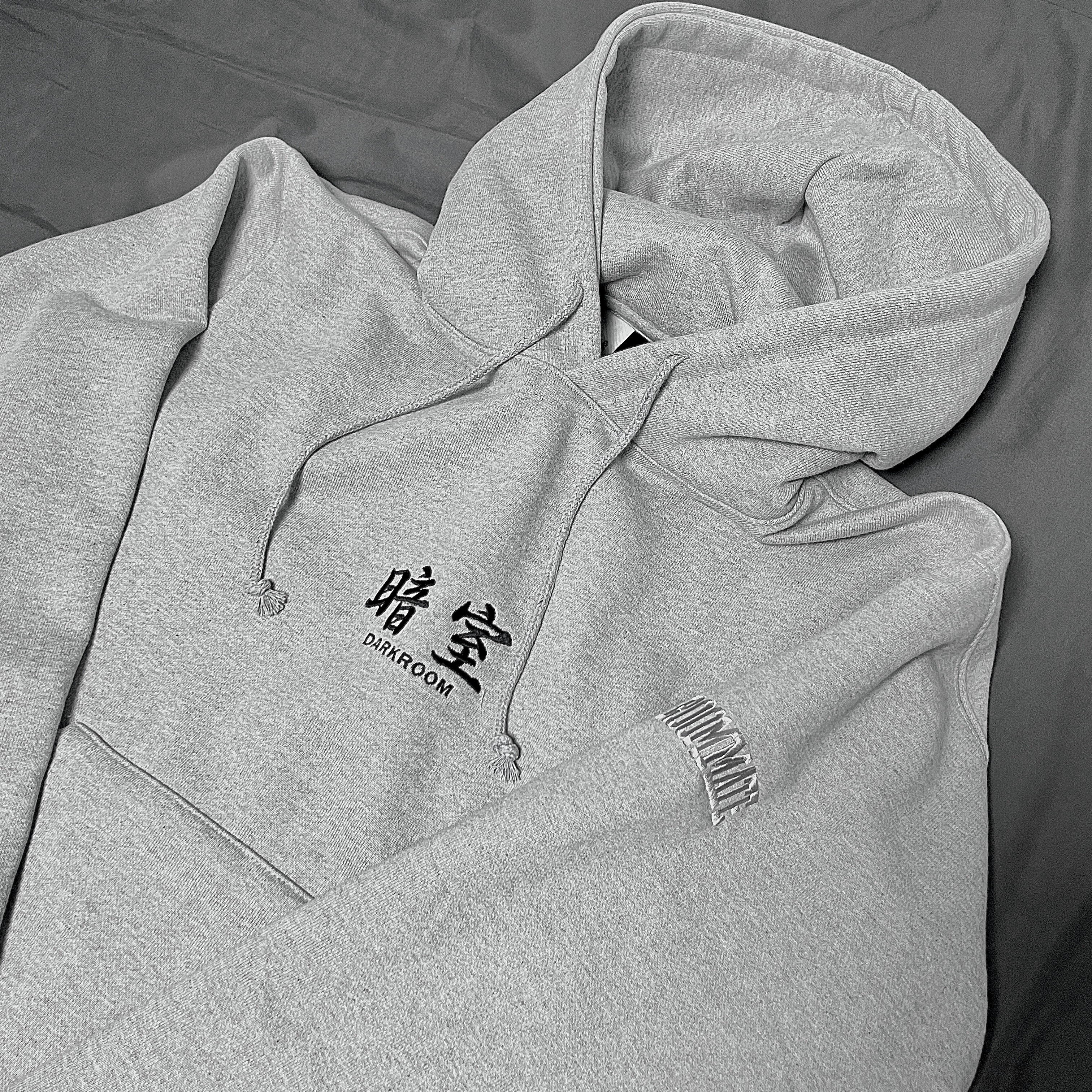 Darkr8m Studio Basic Logo Heavyweight Hoodie Gray 착용 스타일