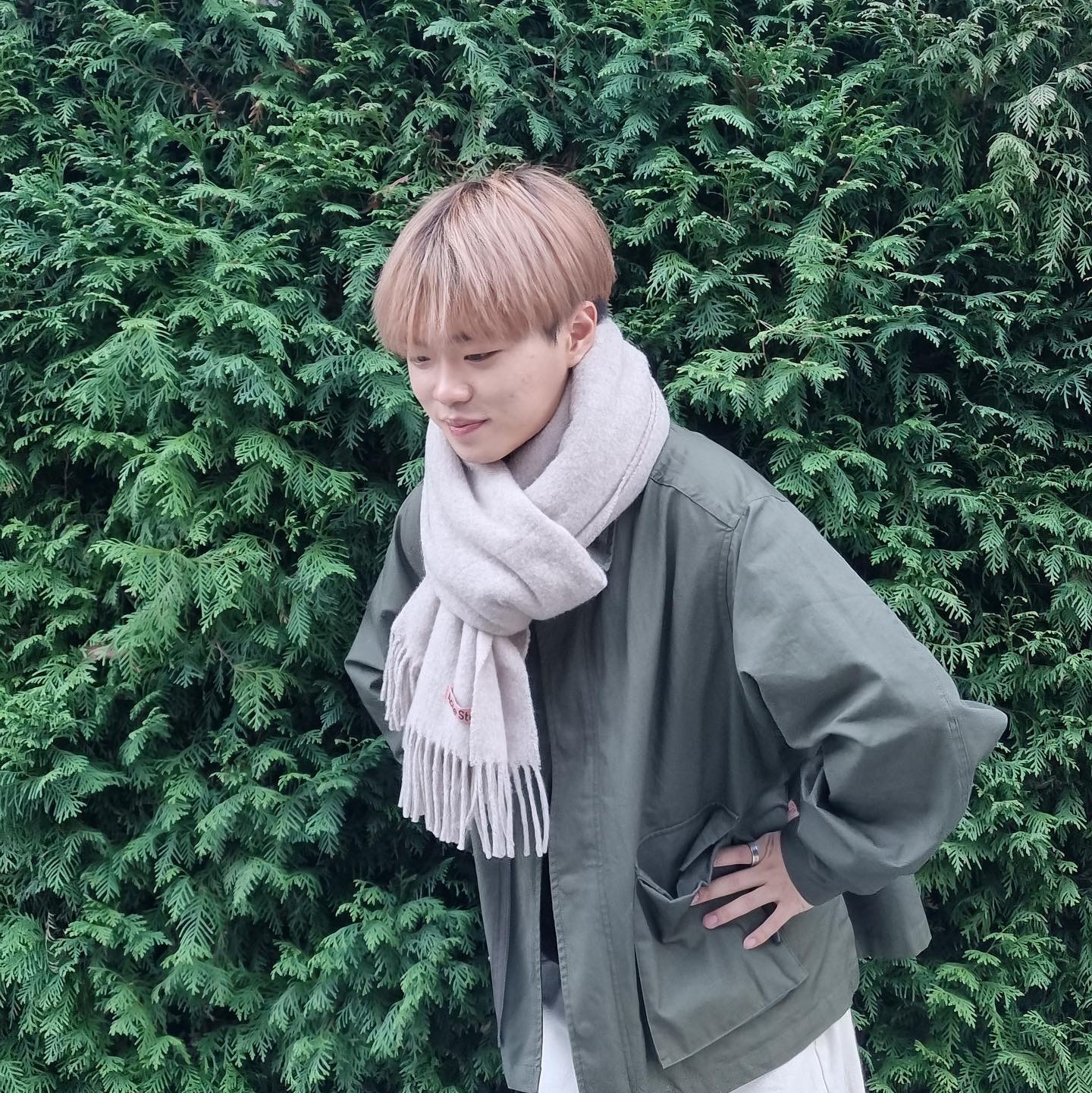 Acne Studios Narrow Wool Fringe Muffler Oatmeal Melange, Acne Studios Canada New Oversized Muffler Oatmeal Melange 착용 스타일