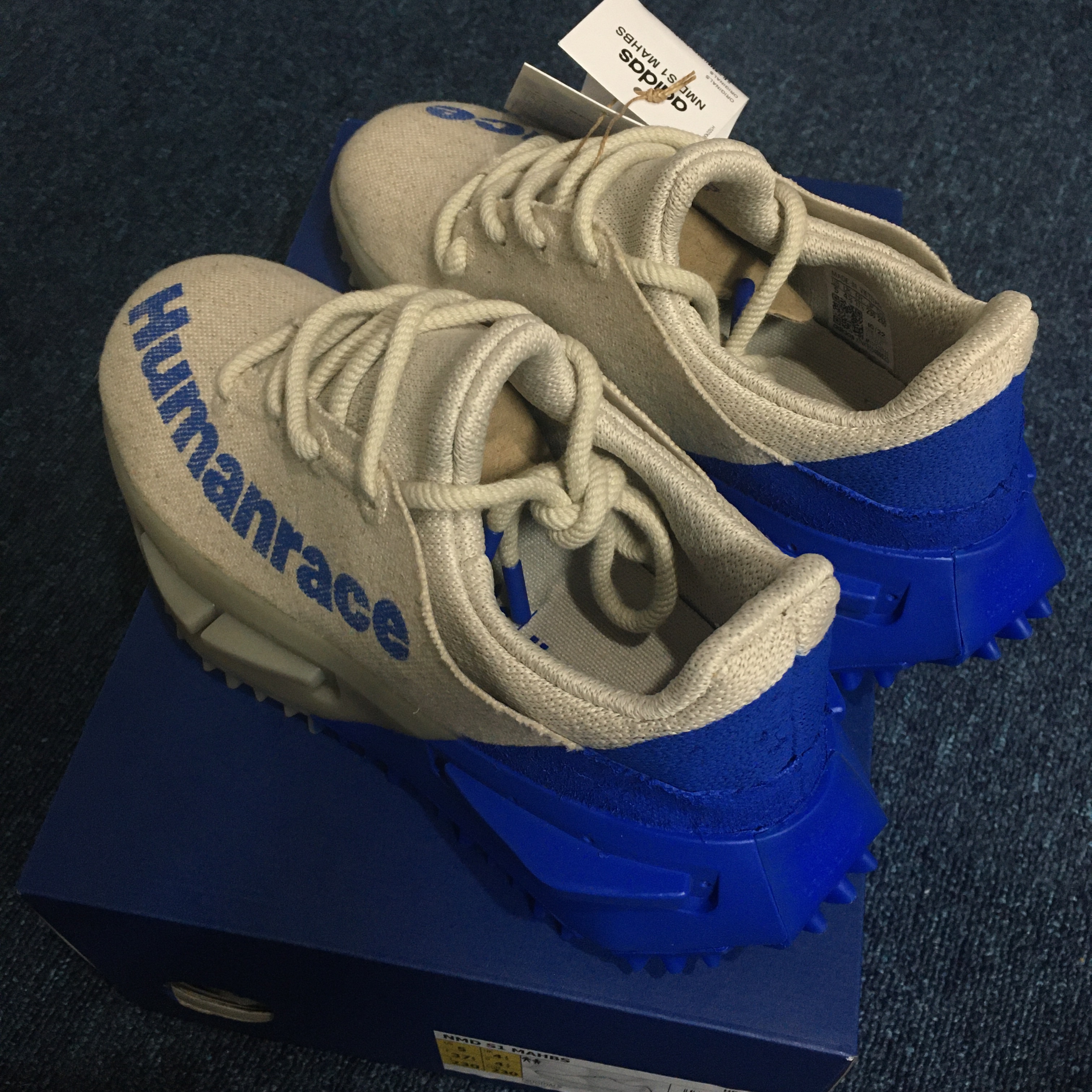 Adidas x Pharrell Williams Humanrace NMD S1 Mahbs Light Brown Bold Blue 착용 스타일 - 5