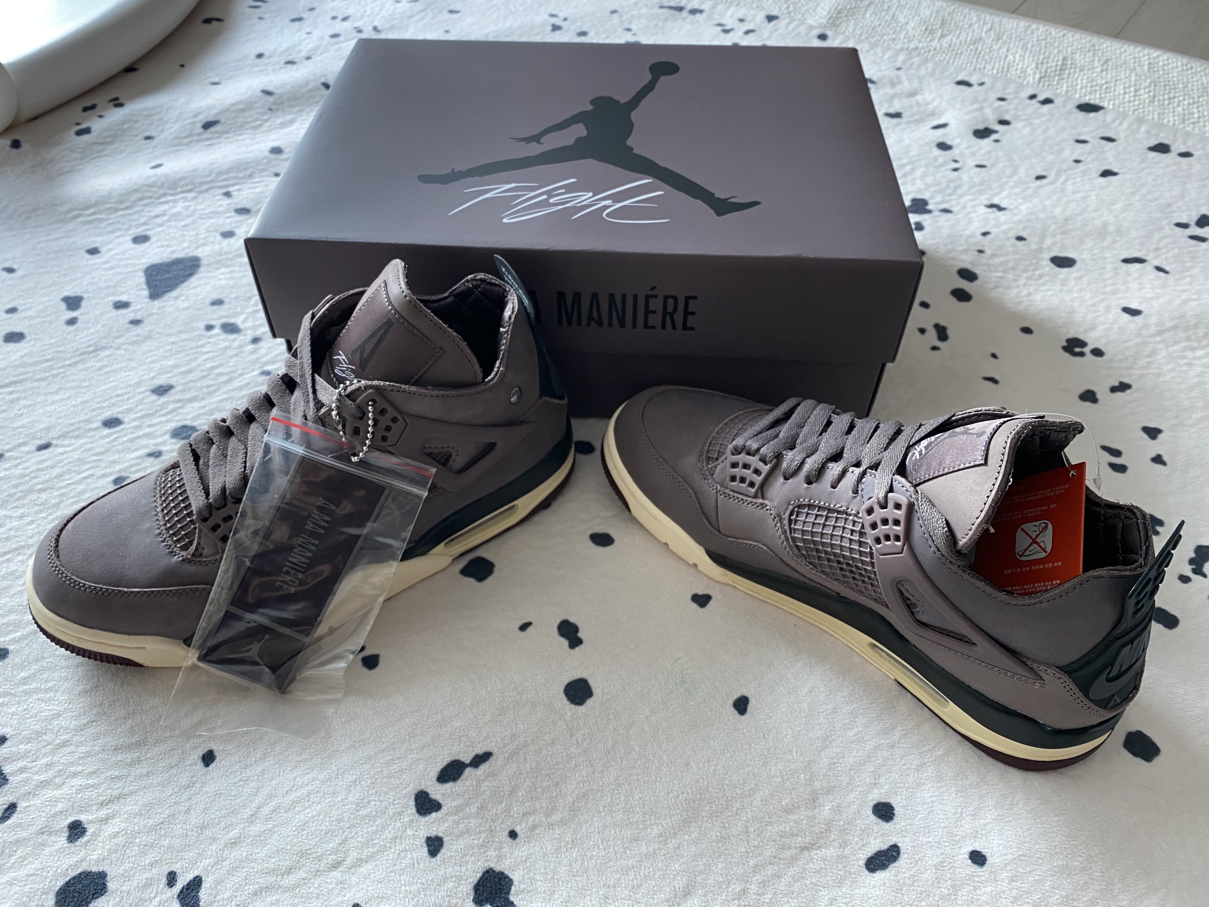 Jordan 4 x A Ma Maniere Retro Violet Ore 착용 스타일