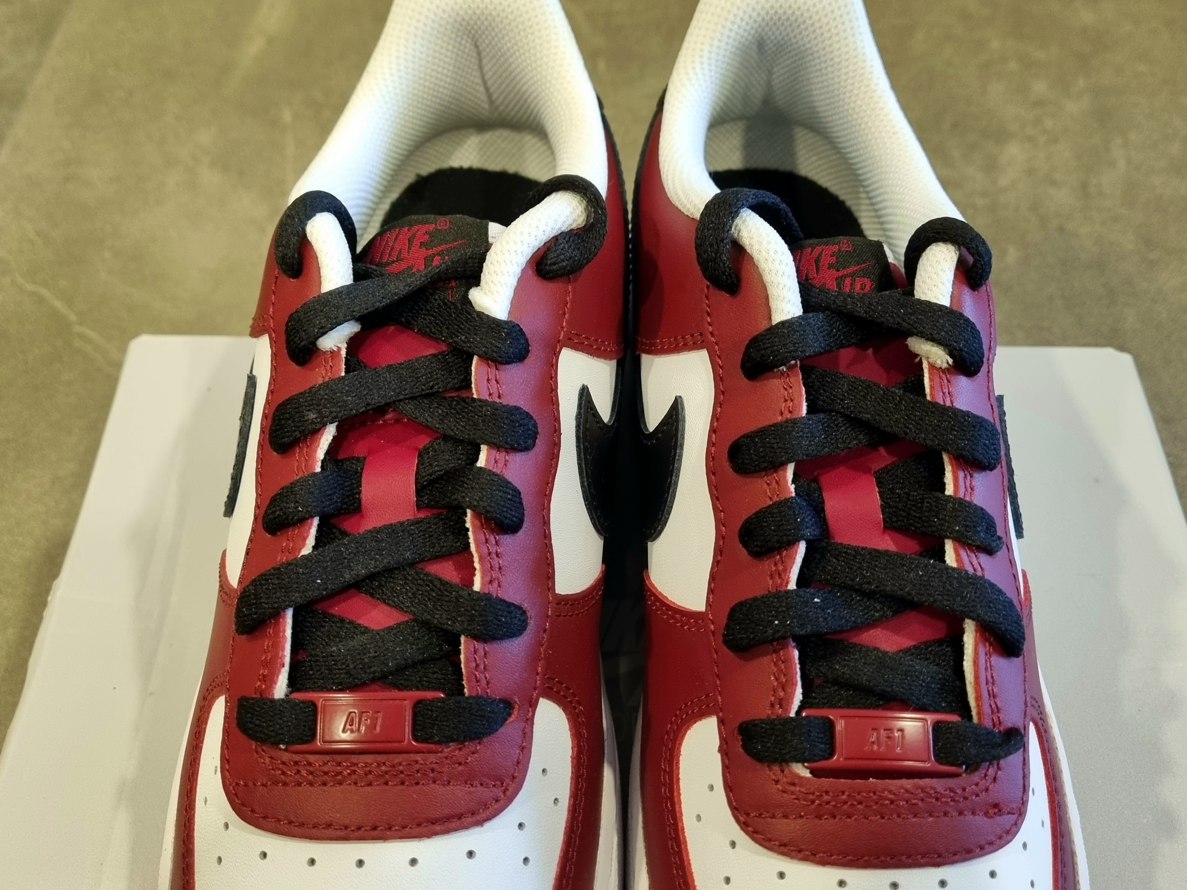 (GS) Nike Air Force 1 LV8 Team Red 착용 스타일 - 3