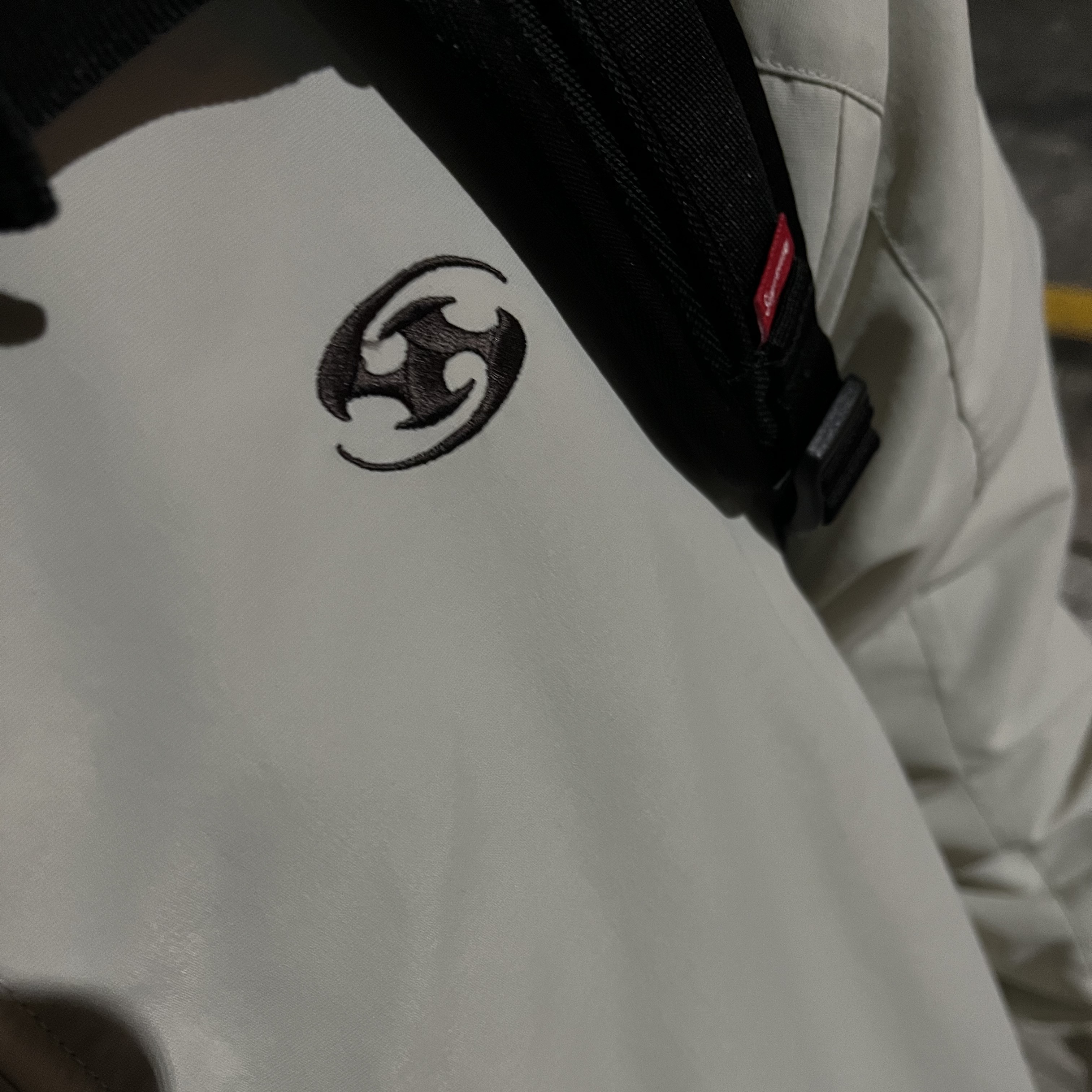 Sansan Gear Docking Jacket Ivory - 22FW, Supreme Pigment Print S Logo 6-Panel Indigo - 22FW 착용 스타일 - 2