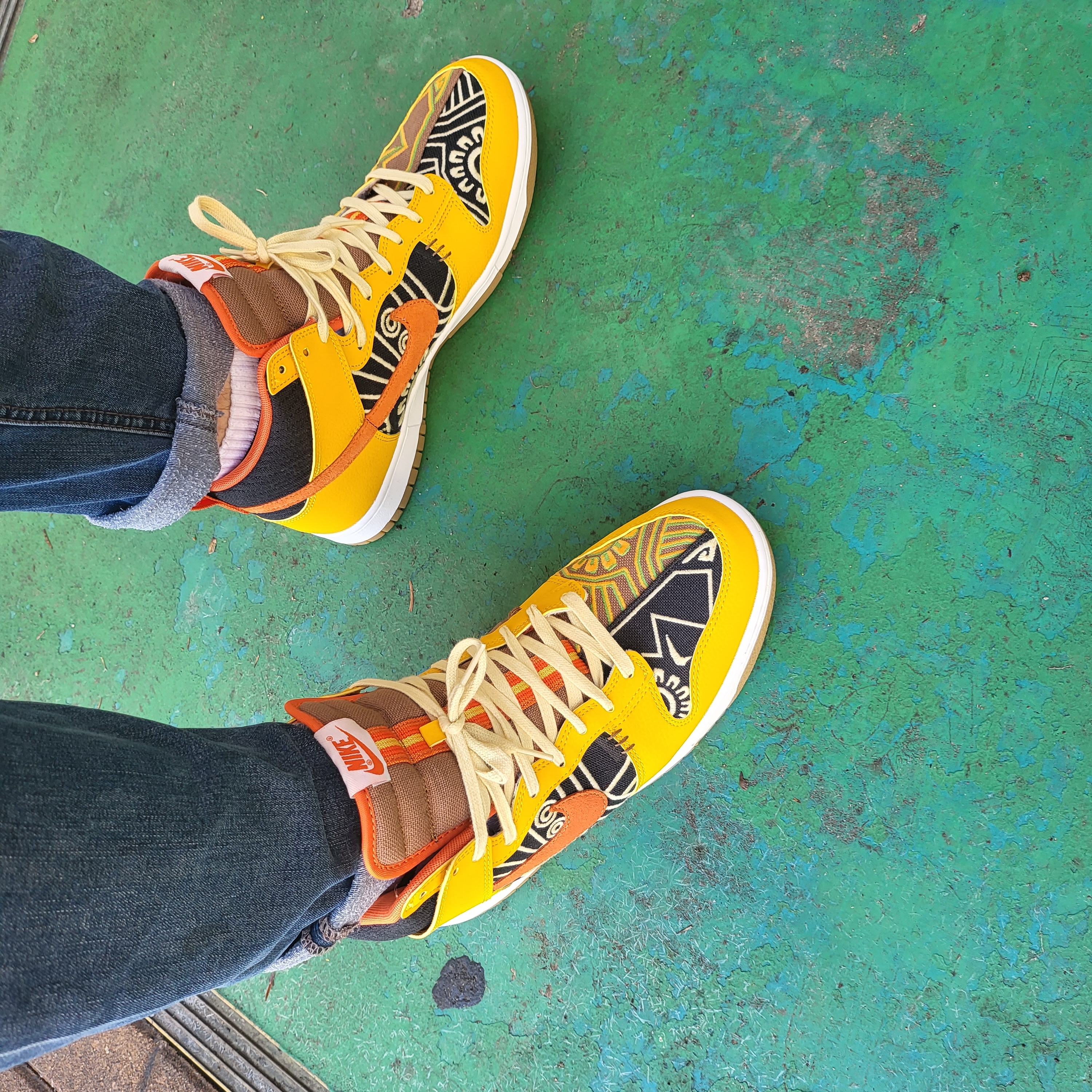 Nike Dunk High Somos Familia Dia De Muertos 착용 스타일