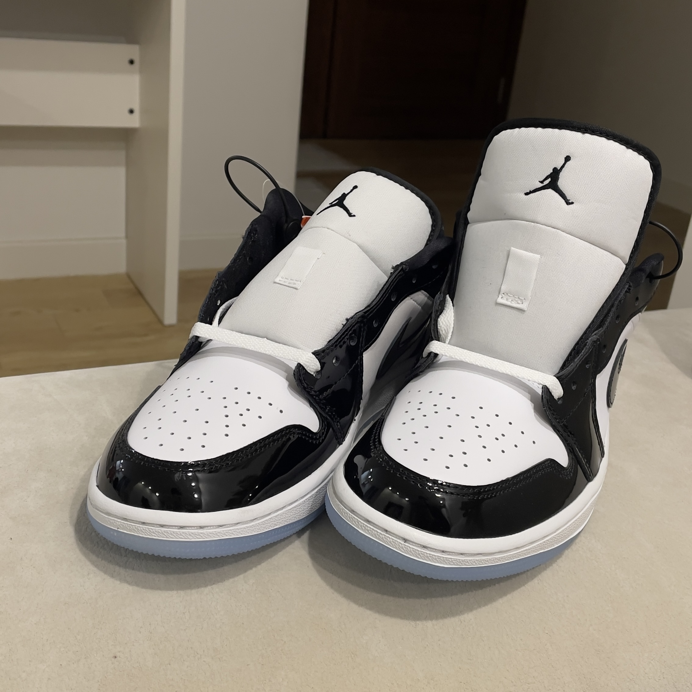 Jordan 1 Low SE Concord 착용 스타일 - 1