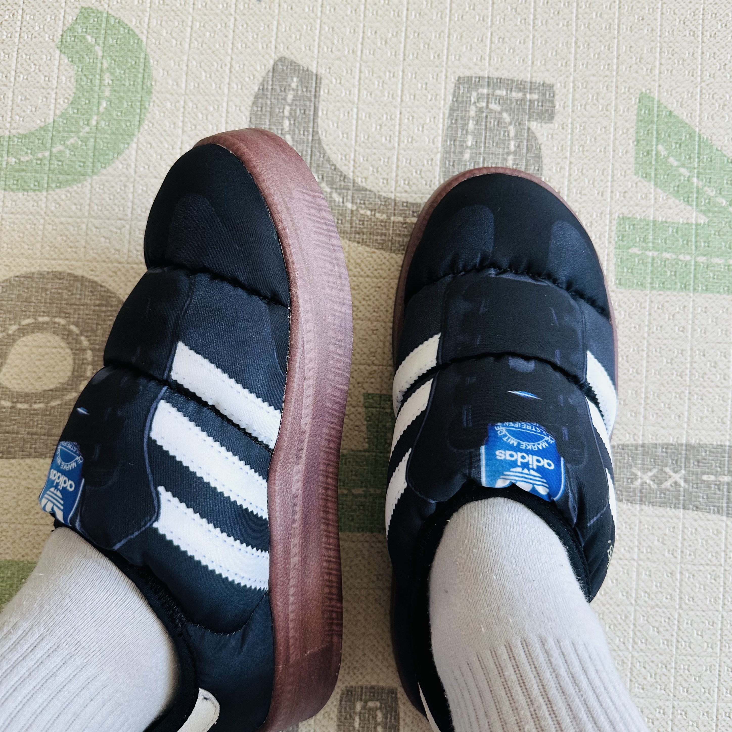 Adidas Puffylette Samba Core Black 착용 스타일 - 2