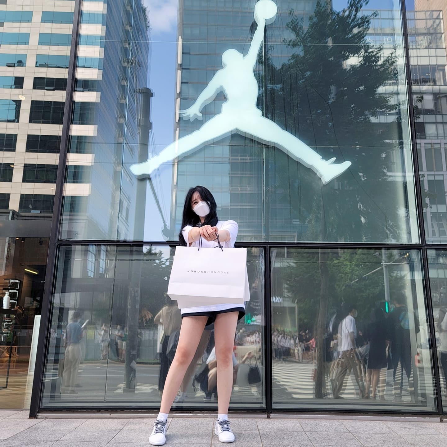 (W) Jordan 1 Low OG Neutral Grey, Jordan Sport Dri-Fit T-Shirt White - Asia 착용 스타일 - 1