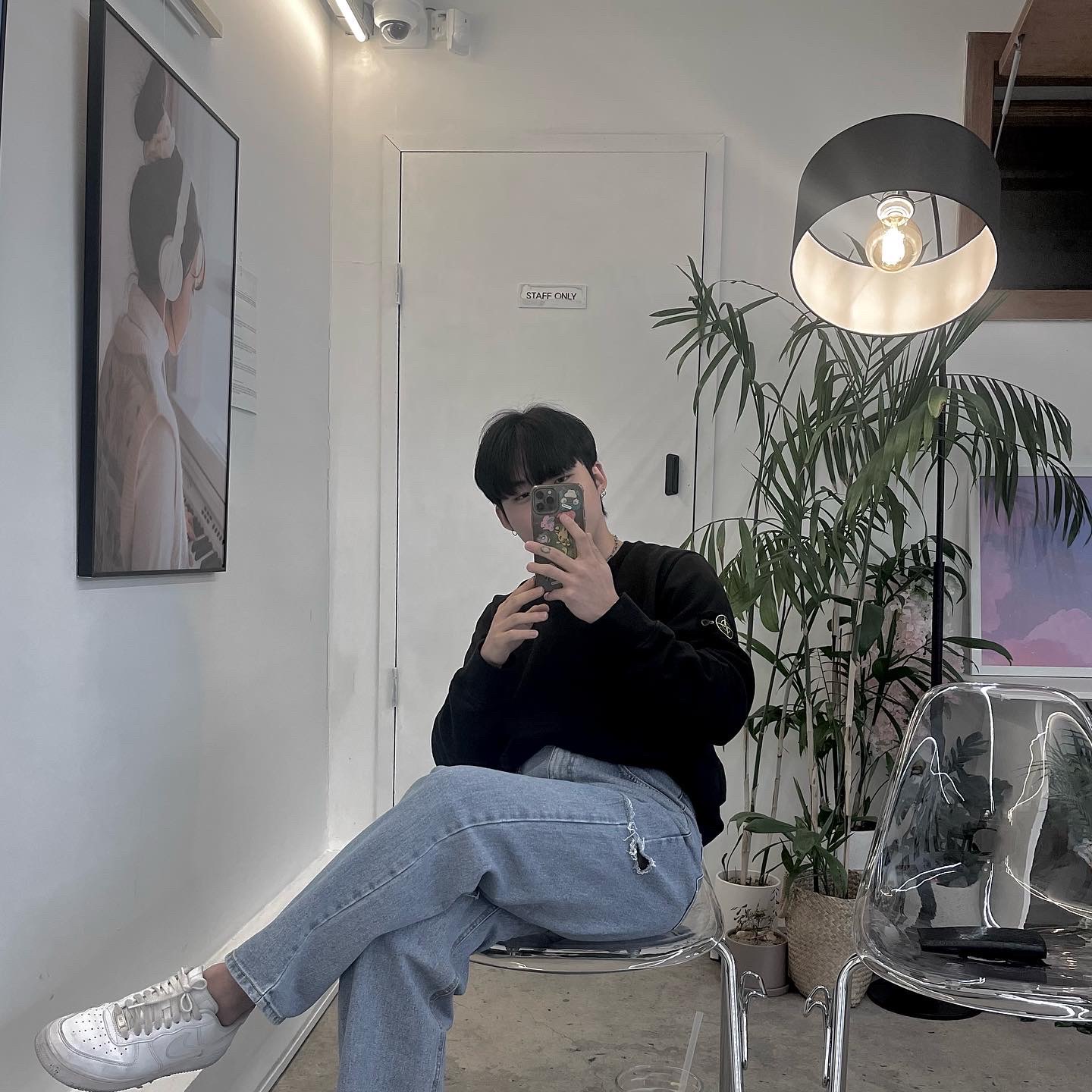 Stone Island 63051 Crewneck Sweatshirt Black - 22SS, Nike Air Force 1 '07 Low White 착용 스타일