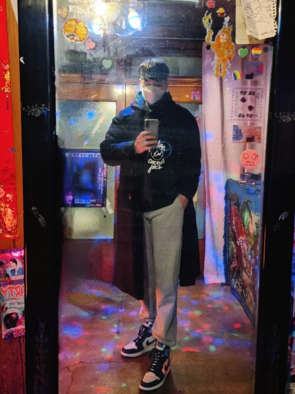 Jordan 1 Retro High Obsidian UNC, Jordan x Travis Scott x Fragment Hoodie Black (DJ0615-010) 착용 스타일