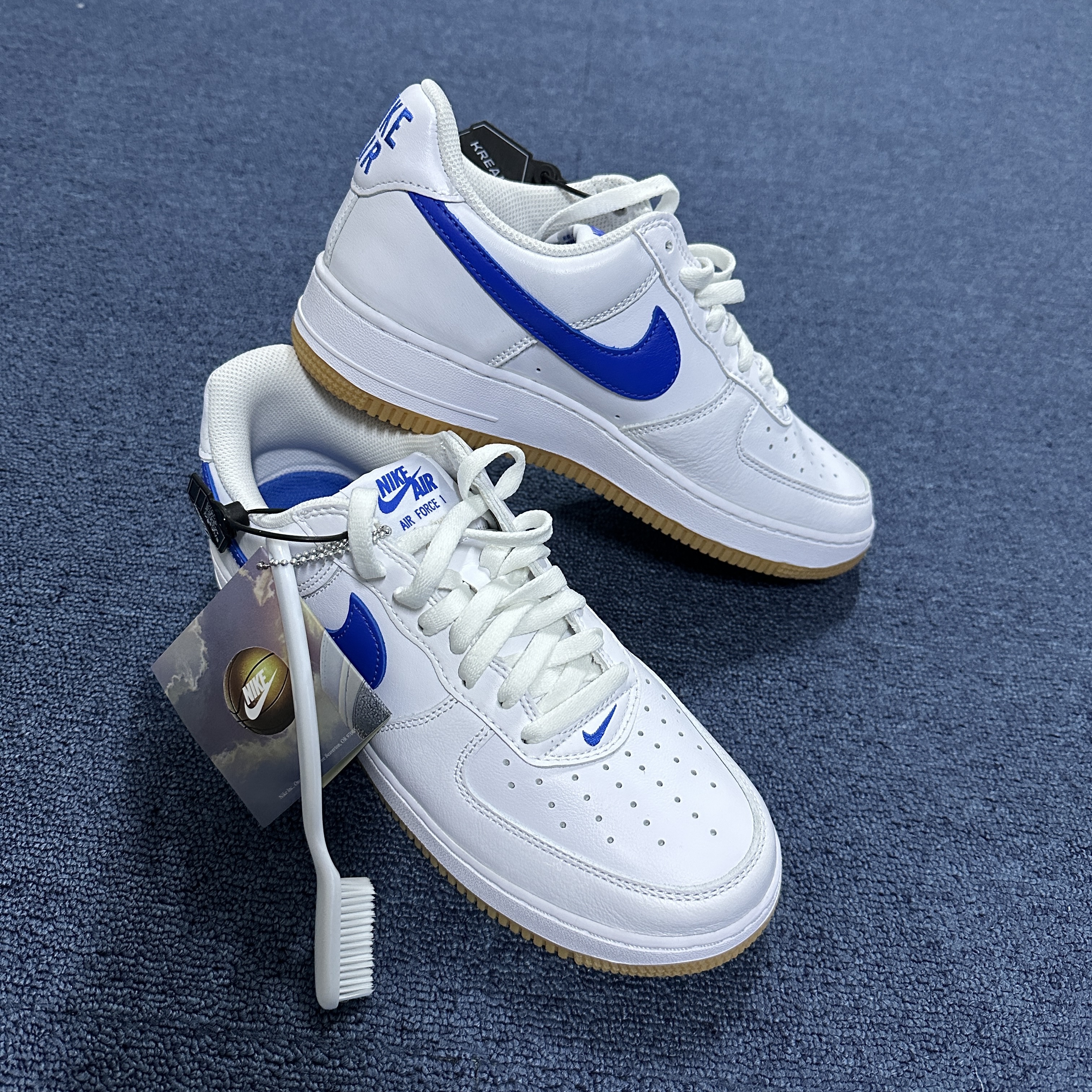 Nike Air Force 1 Low Retro Color of the Month Varsity Royal 착용 스타일 - 3