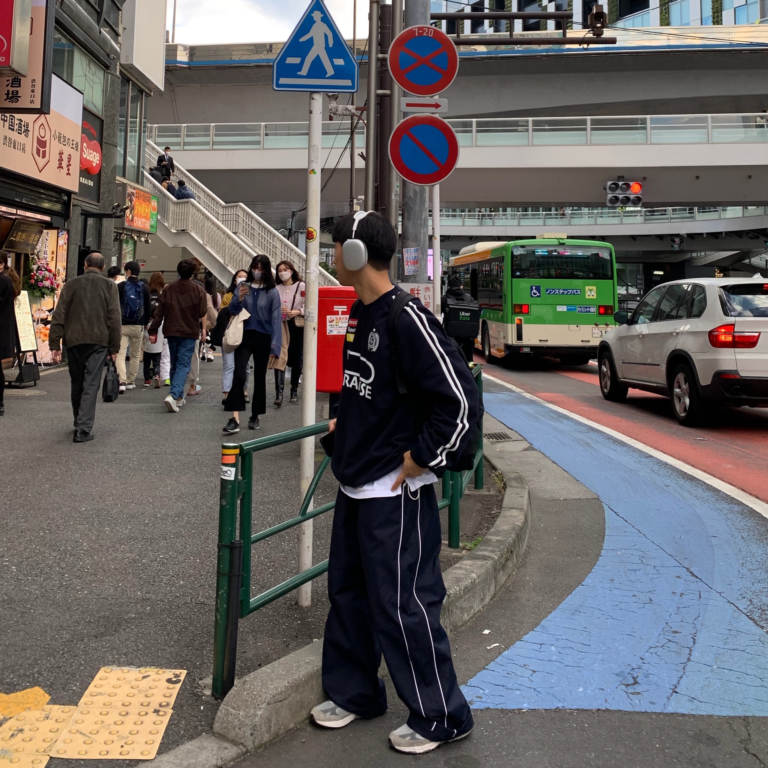 Apple AirPods Max Lightning Silver (Korean Ver.), New Balance 993 Made in USA Grey - D Standard 착용 스타일 - 1