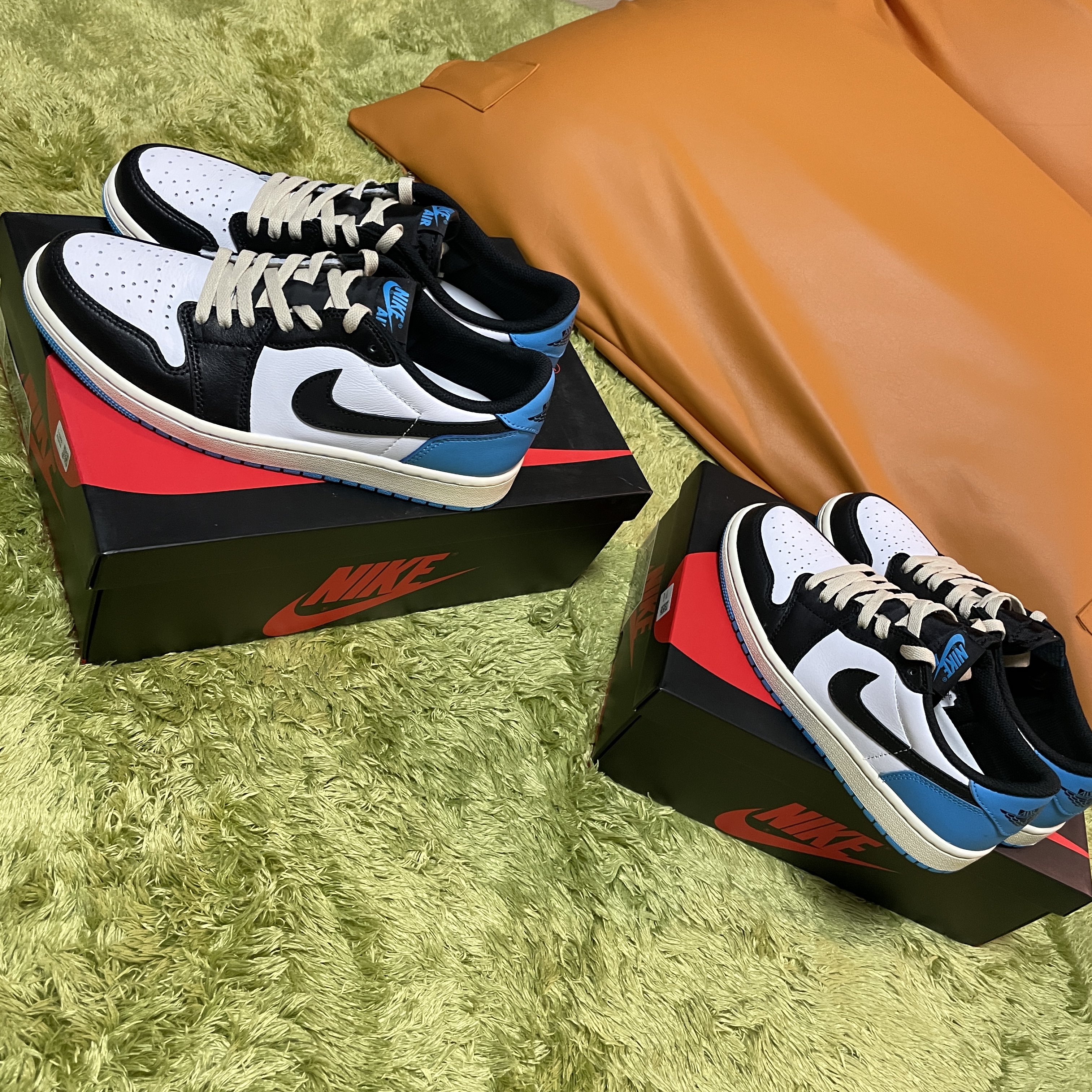 Jordan 1 Retro Low OG Black and Dark Powder Blue, (W) Jordan 1 Retro Low OG Black and Dark Powder Blue 착용 스타일 - 2