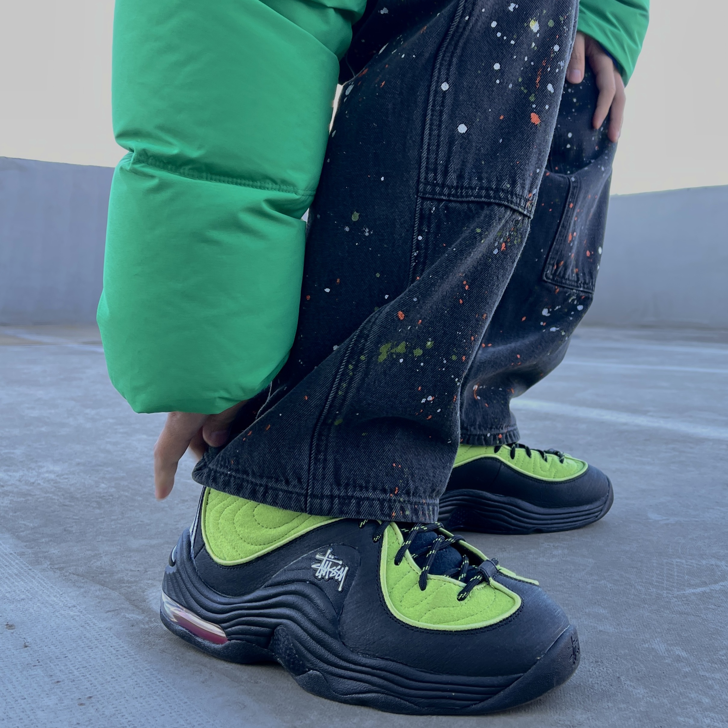 Nike x Stussy Air Penny II Vivid Green and Black 착용 스타일