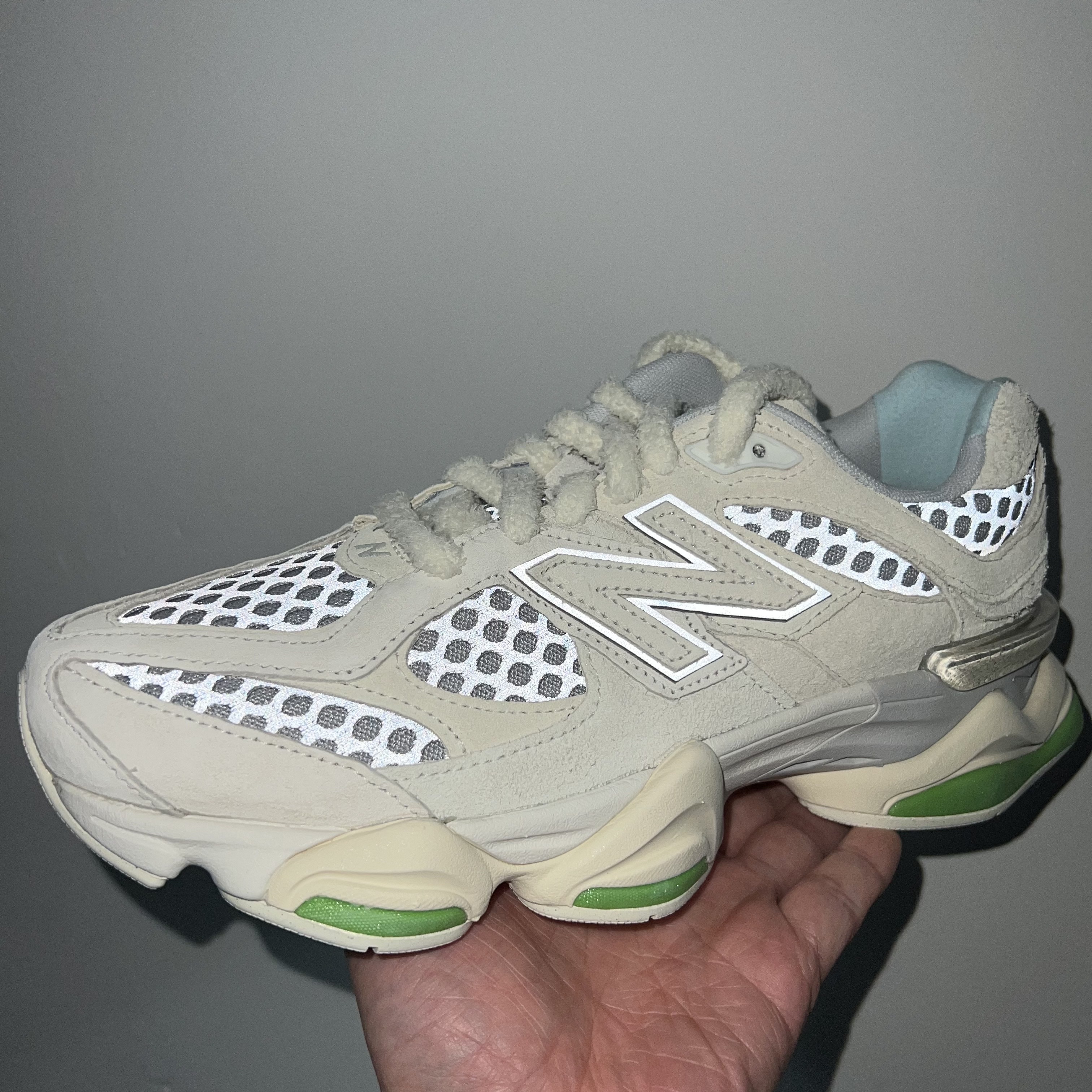 New Balance x Bricks & Wood 9060 Angora Rain Cloud 착용 스타일 - 2