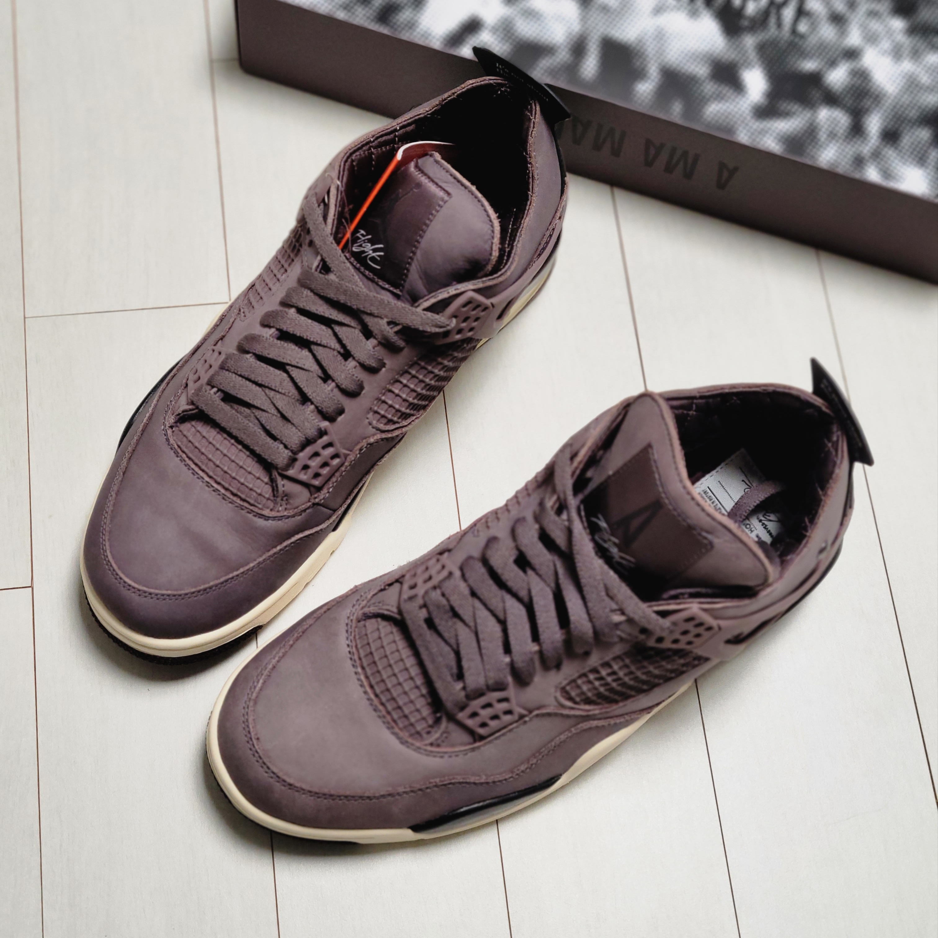 Jordan 4 x A Ma Maniere Retro Violet Ore 착용 스타일