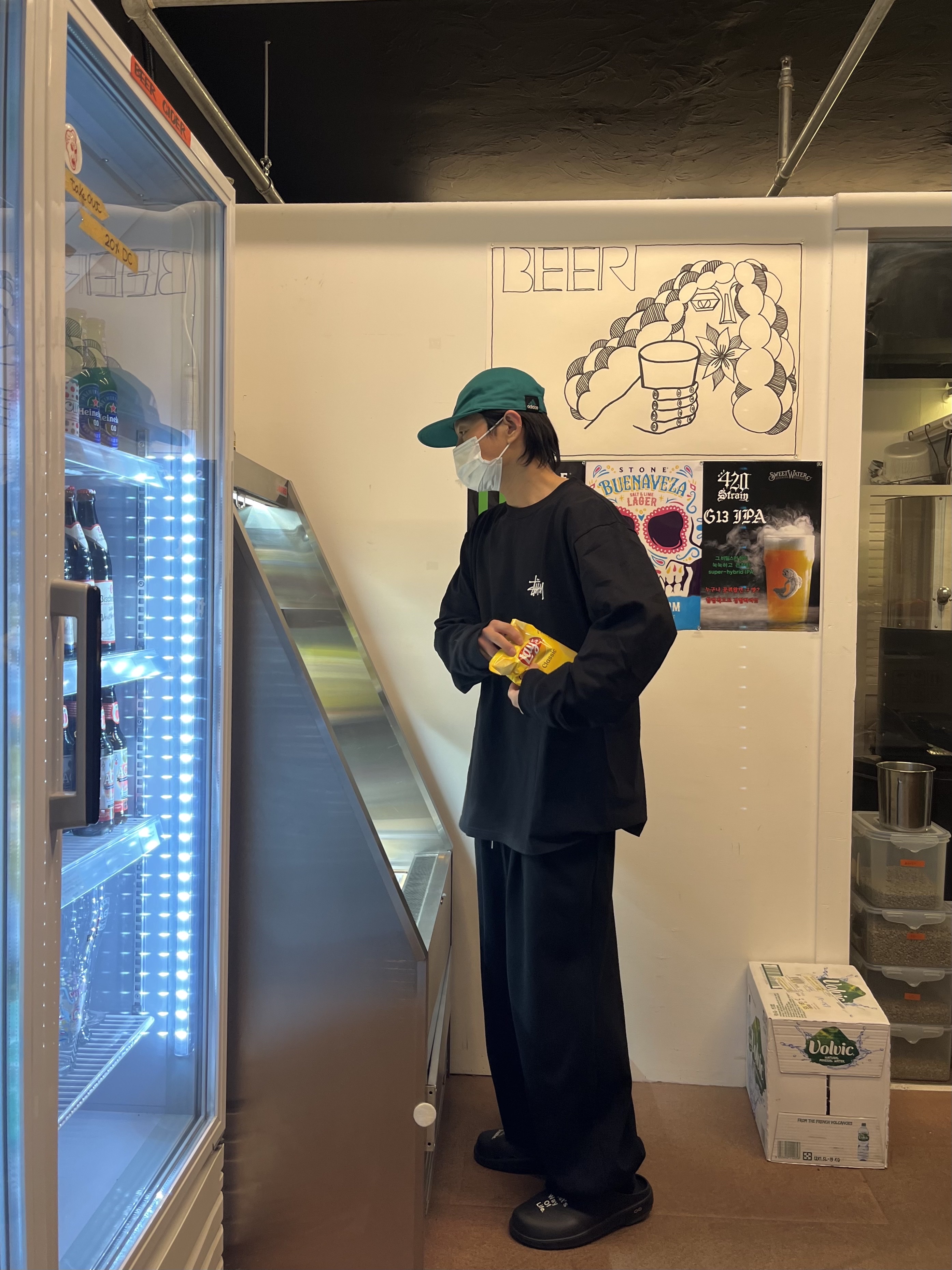 Oofos x Takahiromiyashita The Soloist The Soloist's Way Of Life Clog Black White, Palace x Adidas EQT Hat Green - 22FW 착용 스타일 - 3