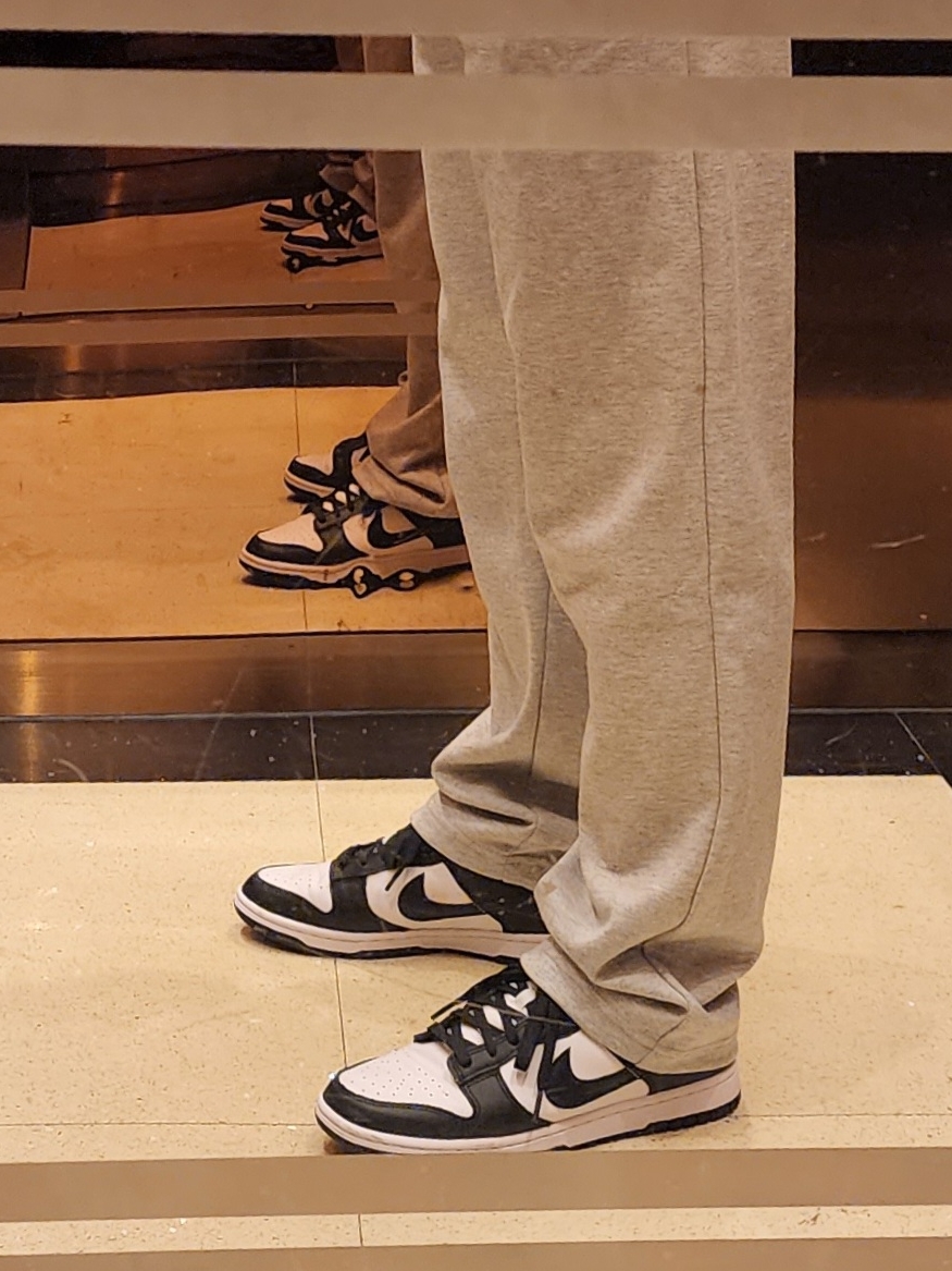 Nike Dunk Low Retro Black 착용 스타일