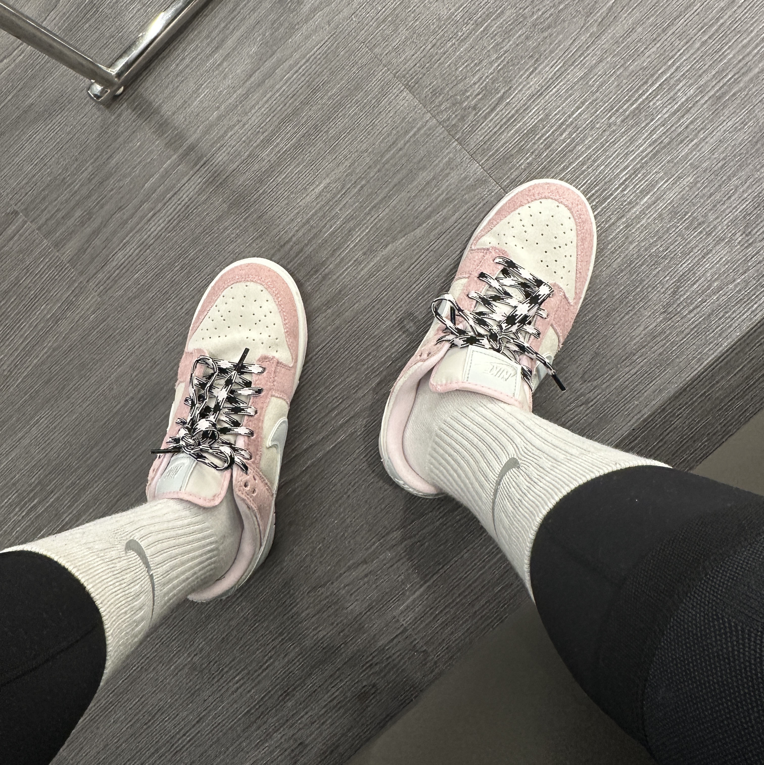 (W) Nike Dunk Low LX Pink Foam 착용 스타일 - 3