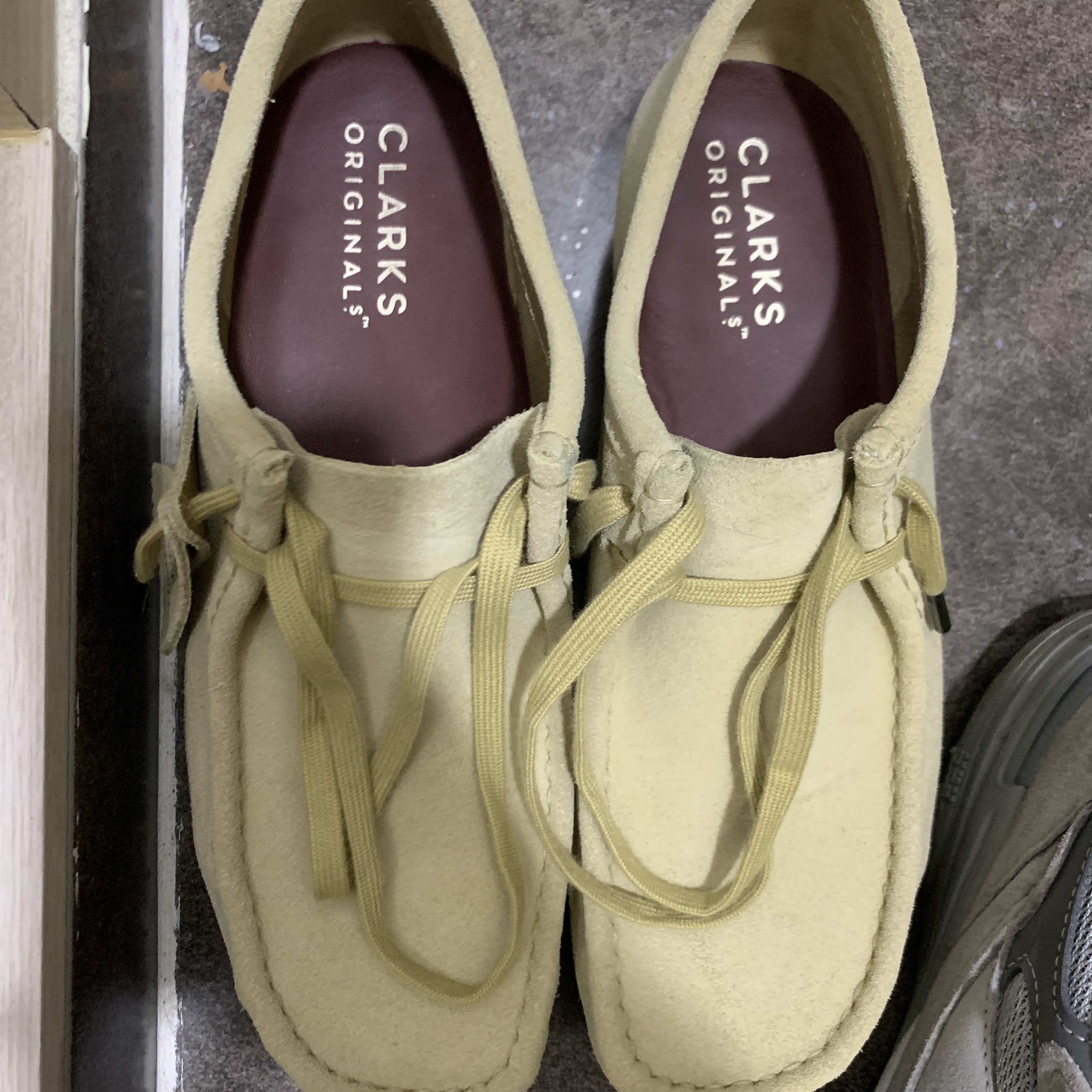 Clarks Wallabee Maple Suede 착용 스타일