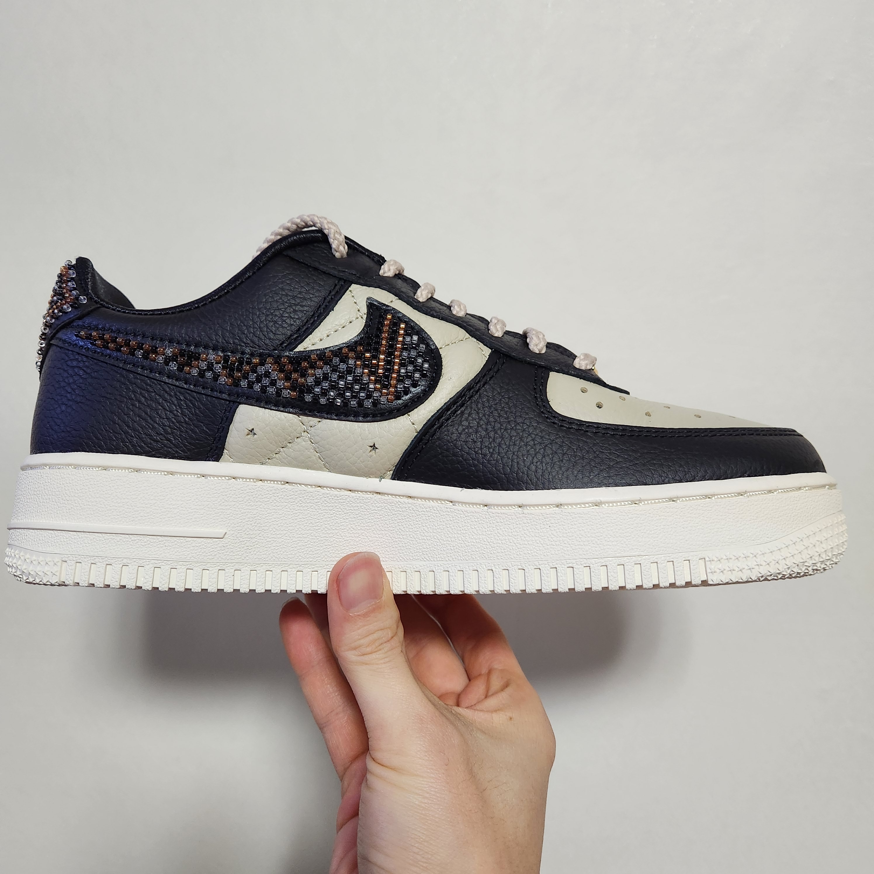(W) Nike x Premium Goods Air Force 1 Low Black Sand 착용 스타일 - 4