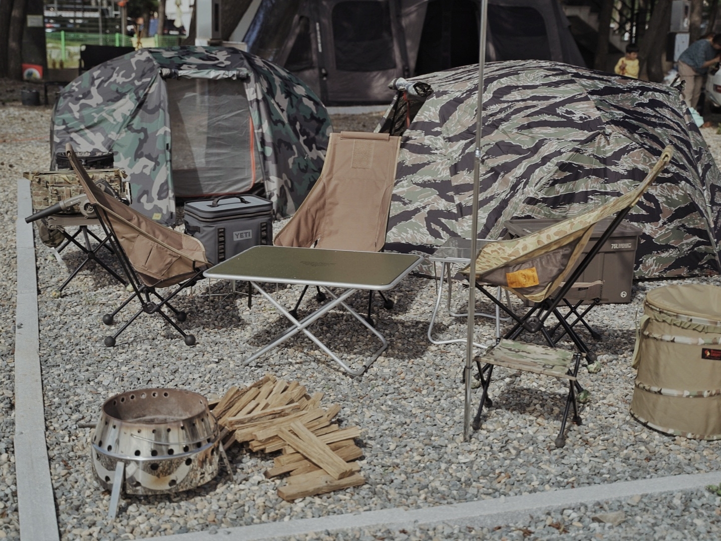 Helinox x Natal Design Sunset Chair Natal Camo 착용 스타일