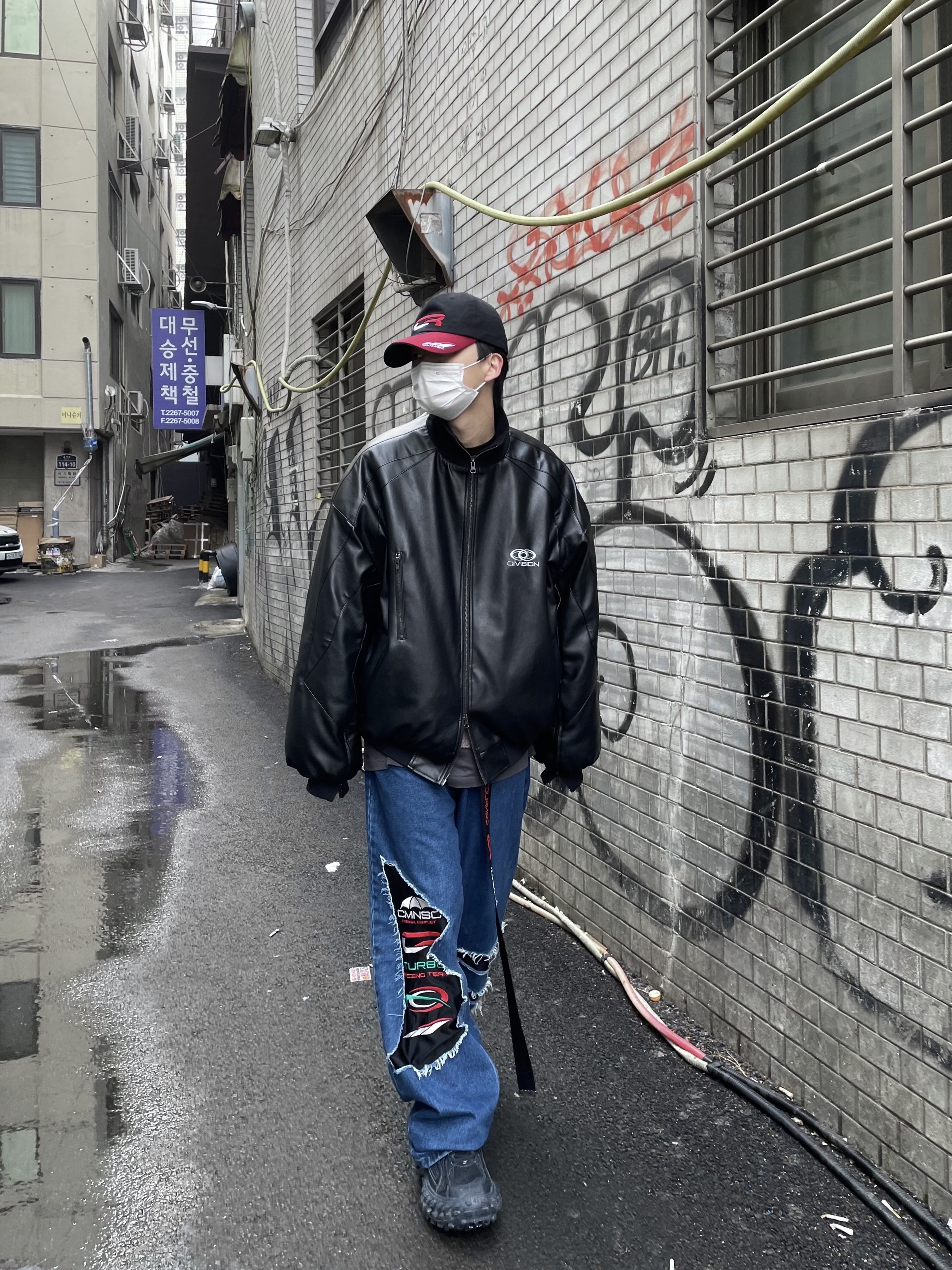 Balenciaga Defender Sneakers Black 착용 스타일