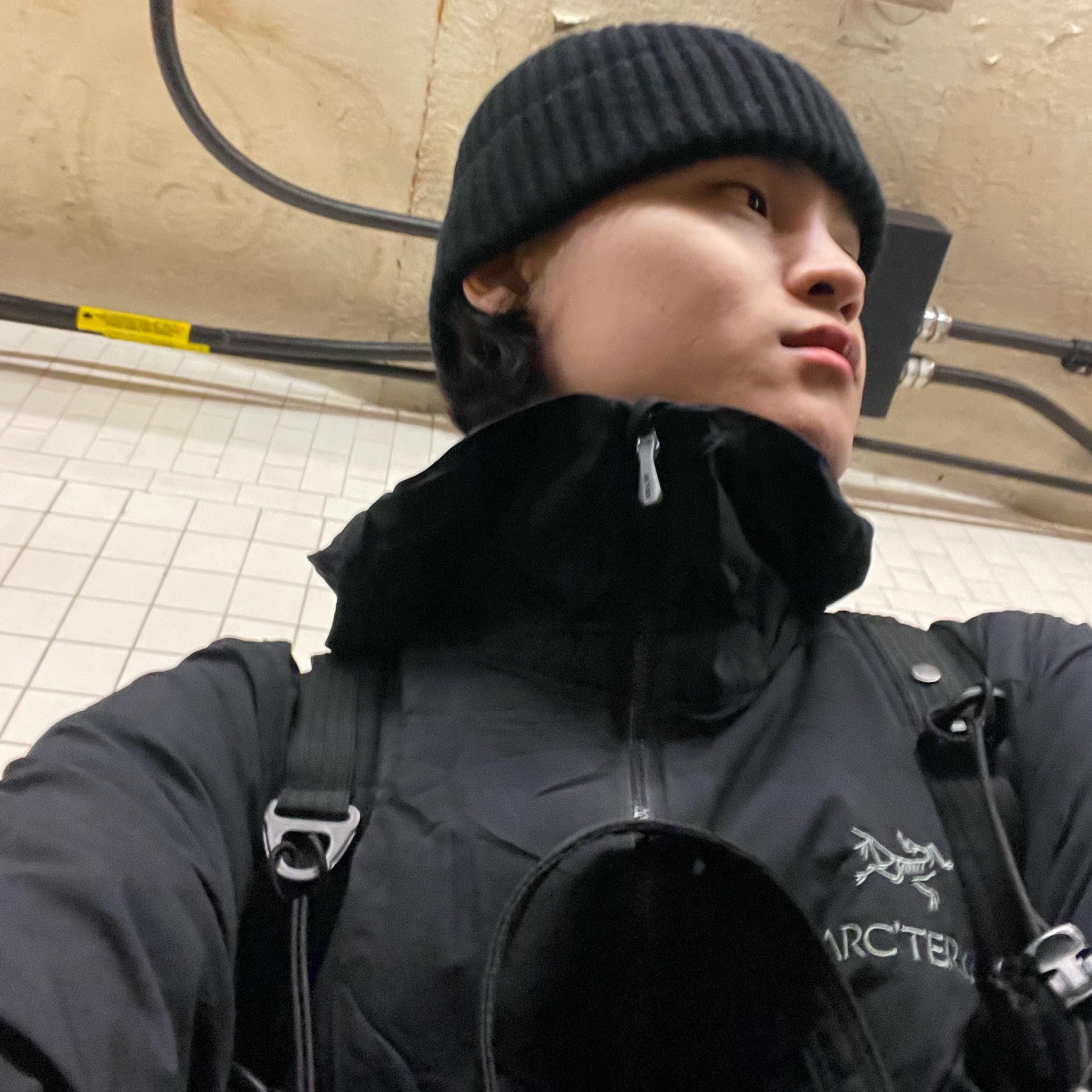 Arc'teryx Atom SL Hoody Black 착용 스타일 - 1