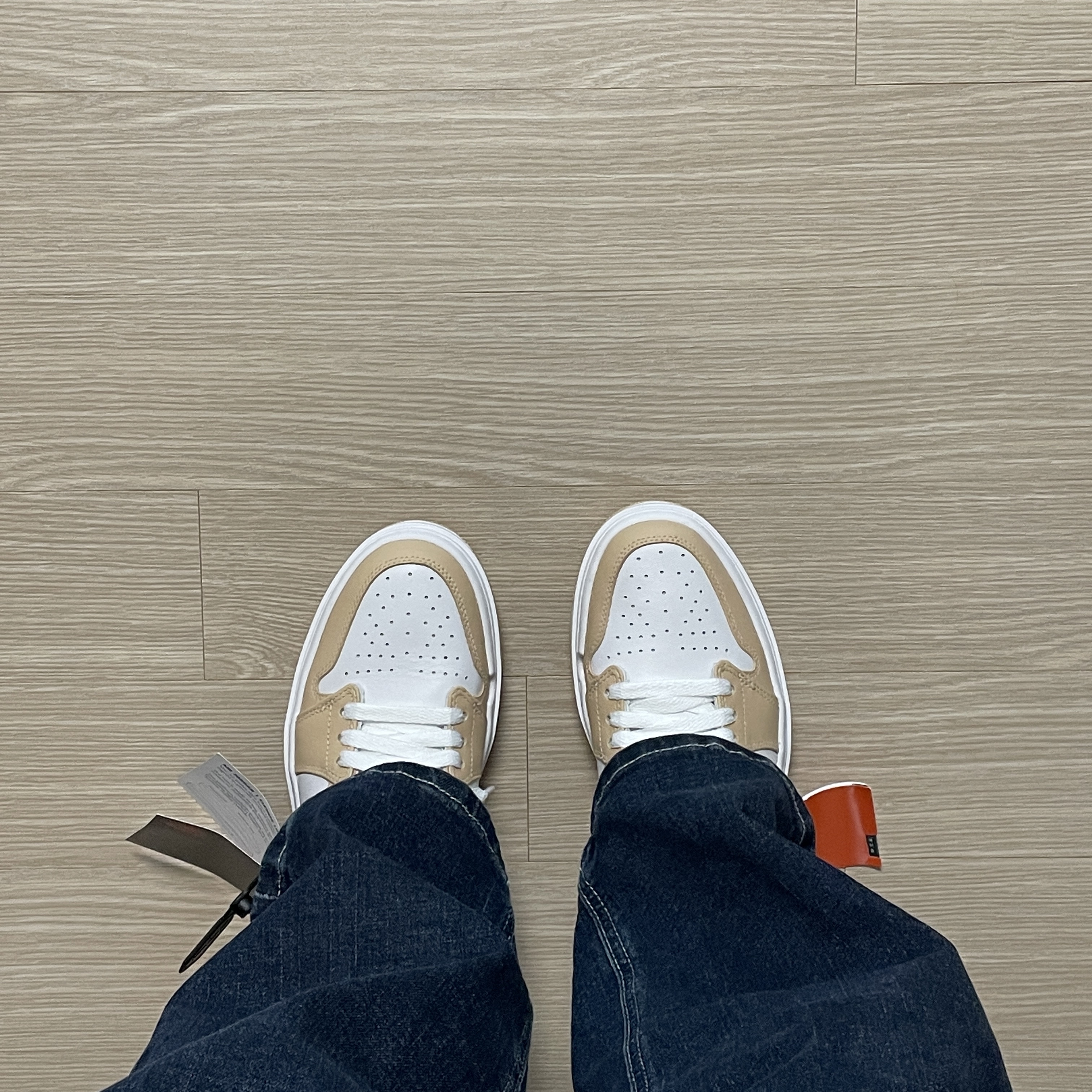 (W) Jordan 1 Elevate Low White Onyx 착용 스타일 - 1