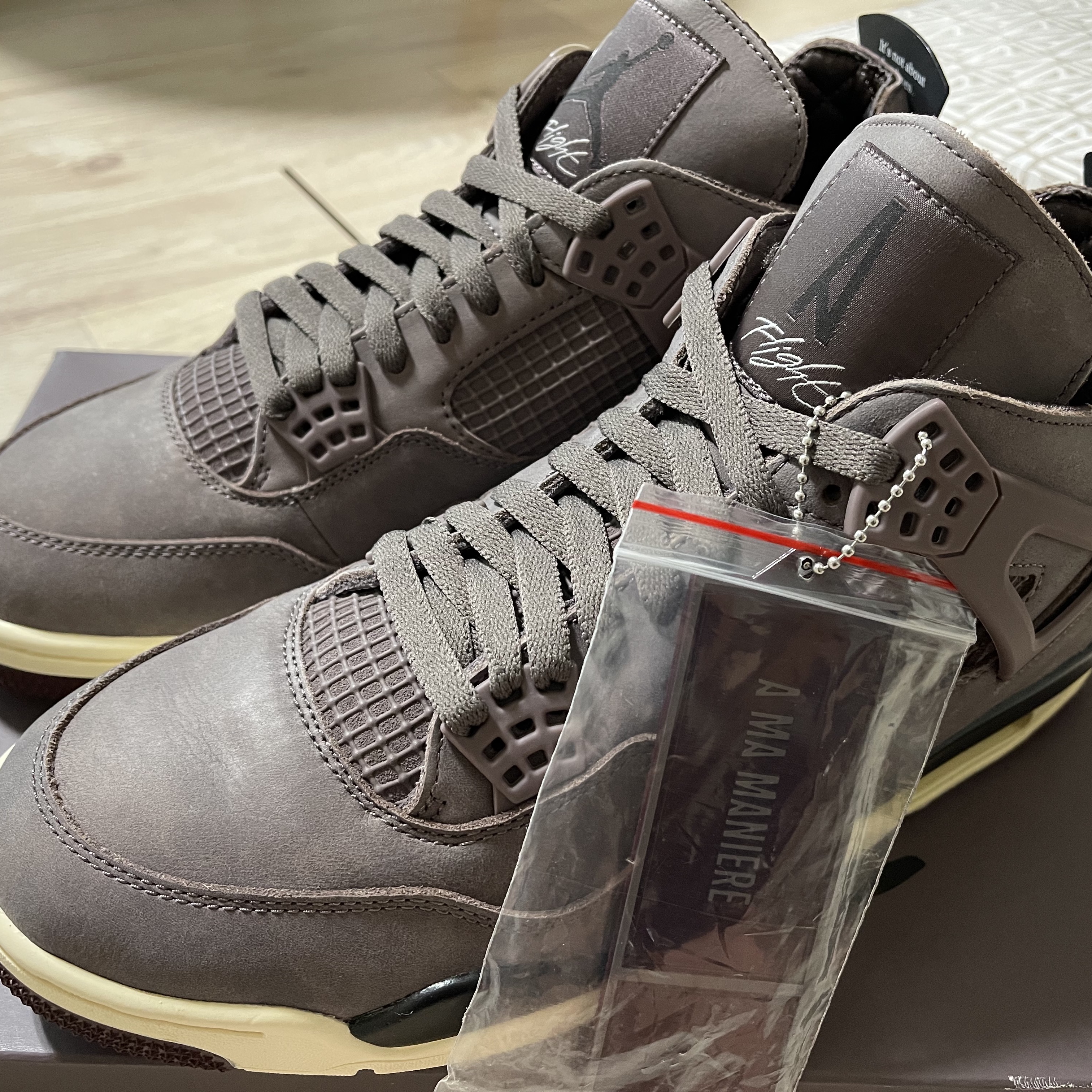 Jordan 4 x A Ma Maniere Retro Violet Ore 착용 스타일 - 1