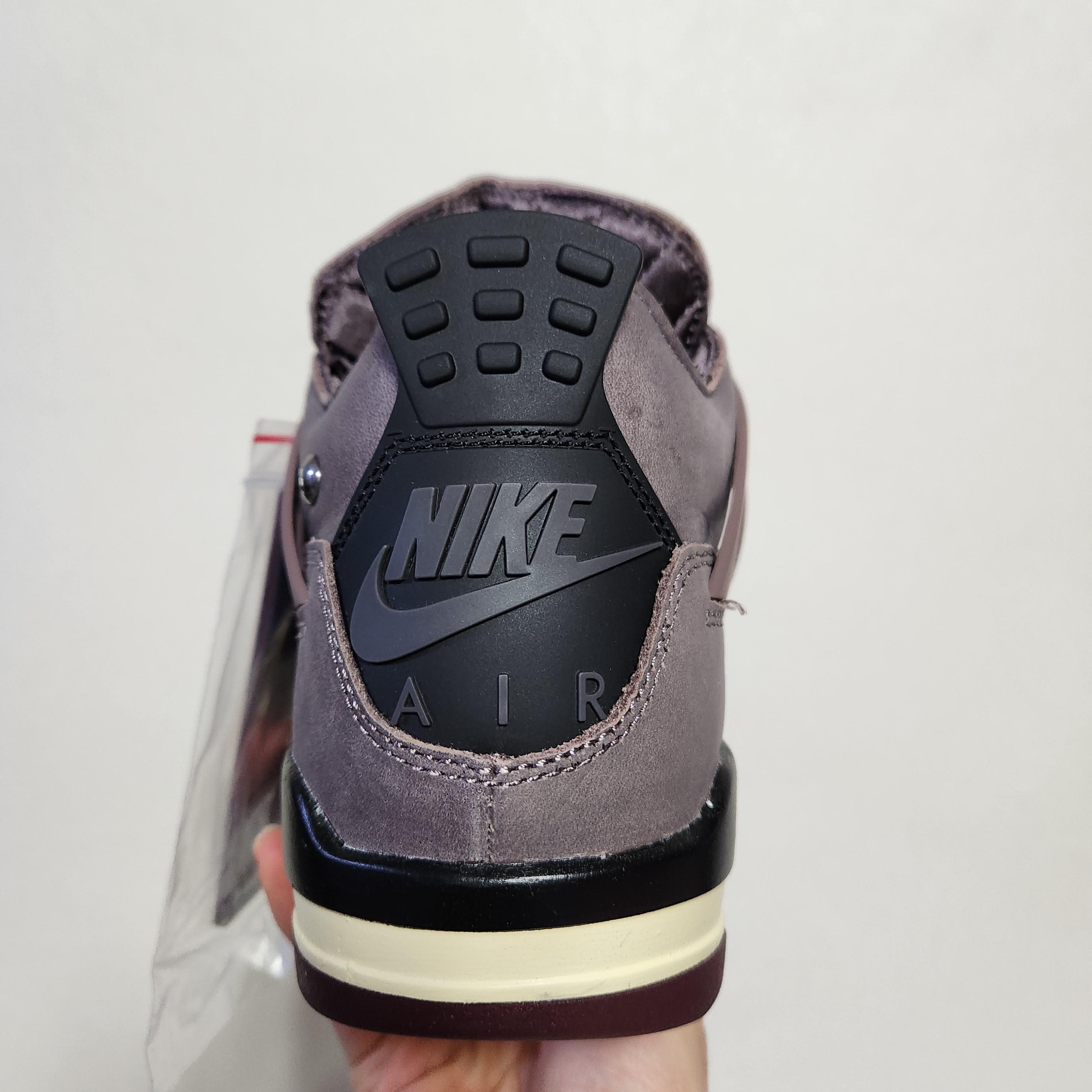 Jordan 4 x A Ma Maniere Retro Violet Ore 착용 스타일 - 5