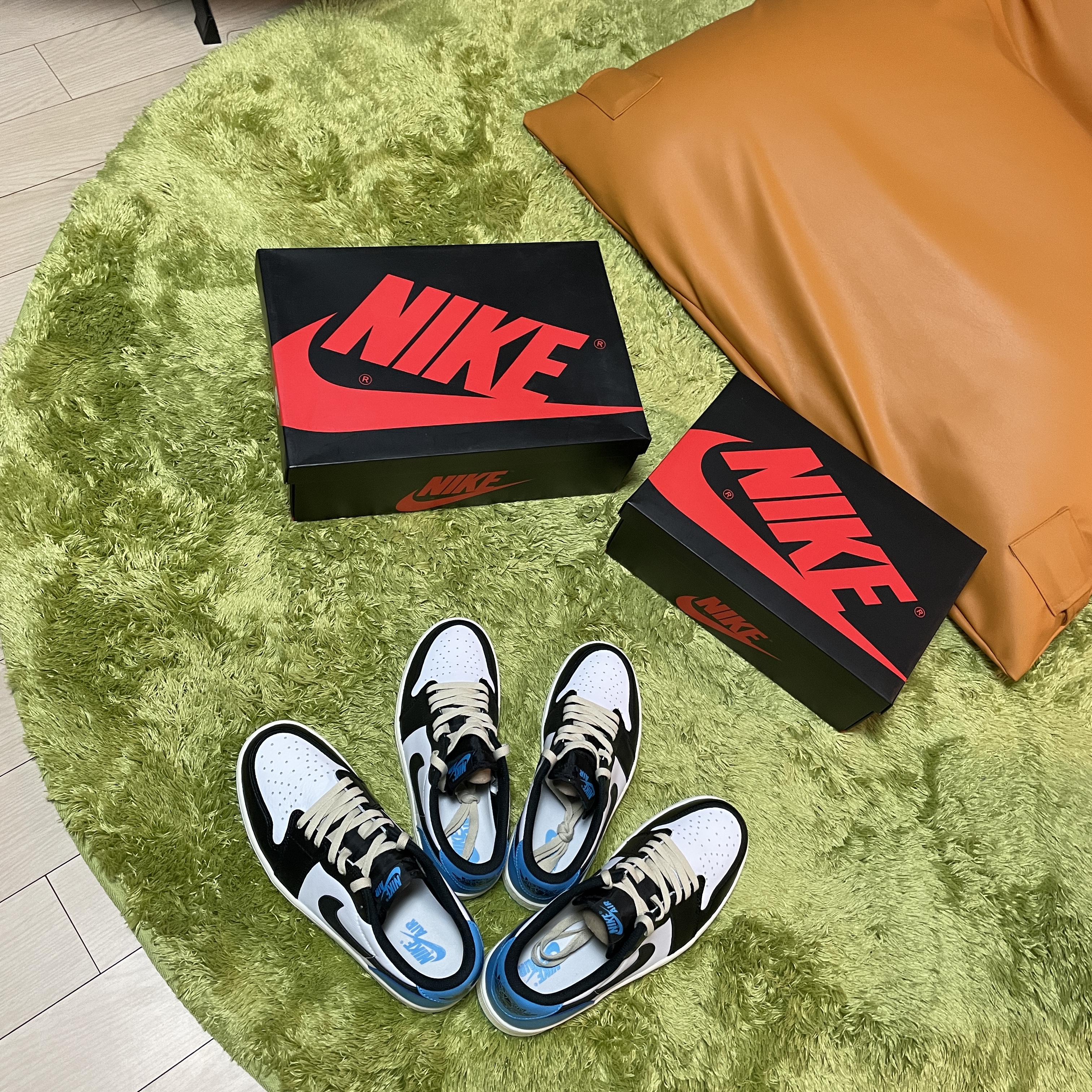 Jordan 1 Retro Low OG Black and Dark Powder Blue, (W) Jordan 1 Retro Low OG Black and Dark Powder Blue 착용 스타일 - 3