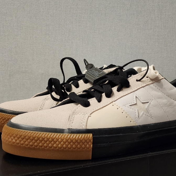 Converse x Carhartt WIP One Star Pro Low White 착용 스타일