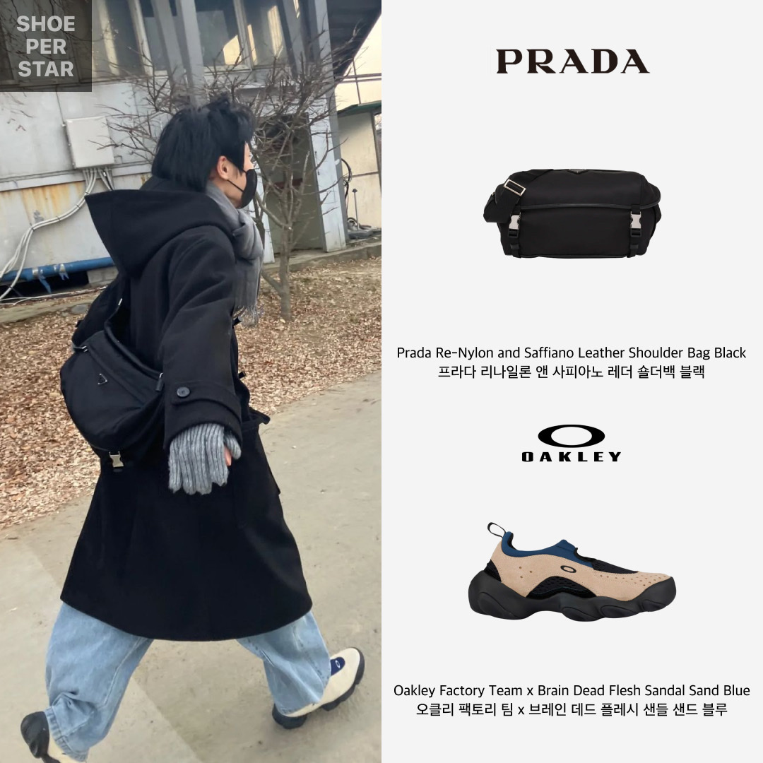 Prada Re-Nylon and Saffiano Leather Shoulder Bag Black, Oakley Factory Team x Brain Dead Flesh Sandal Sand Blue 착용 스타일 - 1