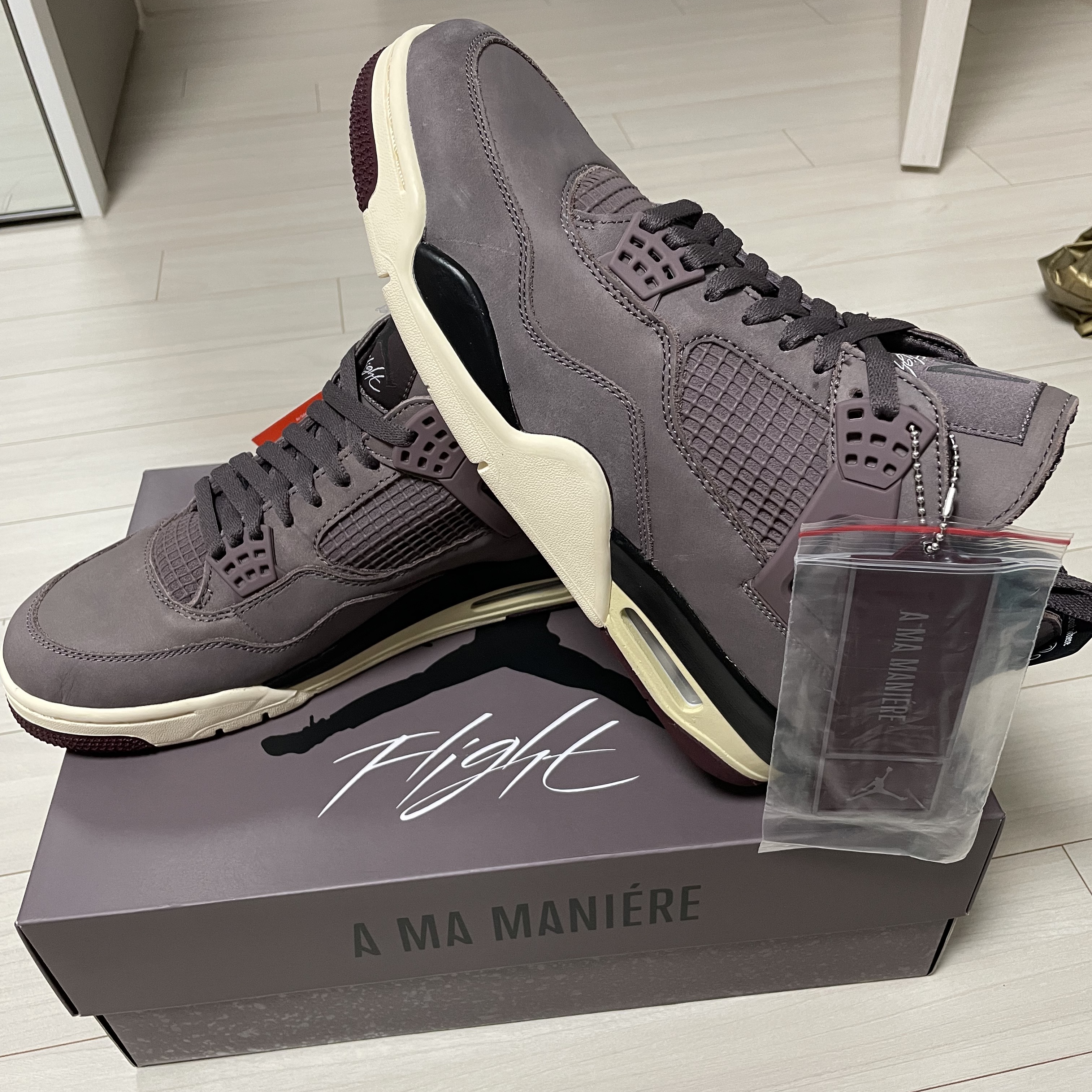 Jordan 4 x A Ma Maniere Retro Violet Ore 착용 스타일 - 1