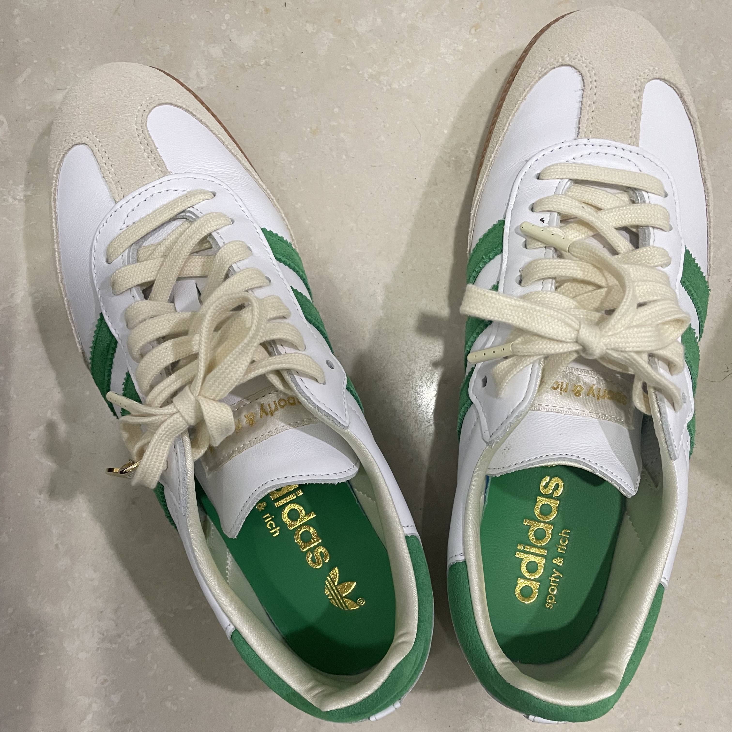 Adidas x Sporty & Rich Samba OG Cloud White Green 착용 스타일