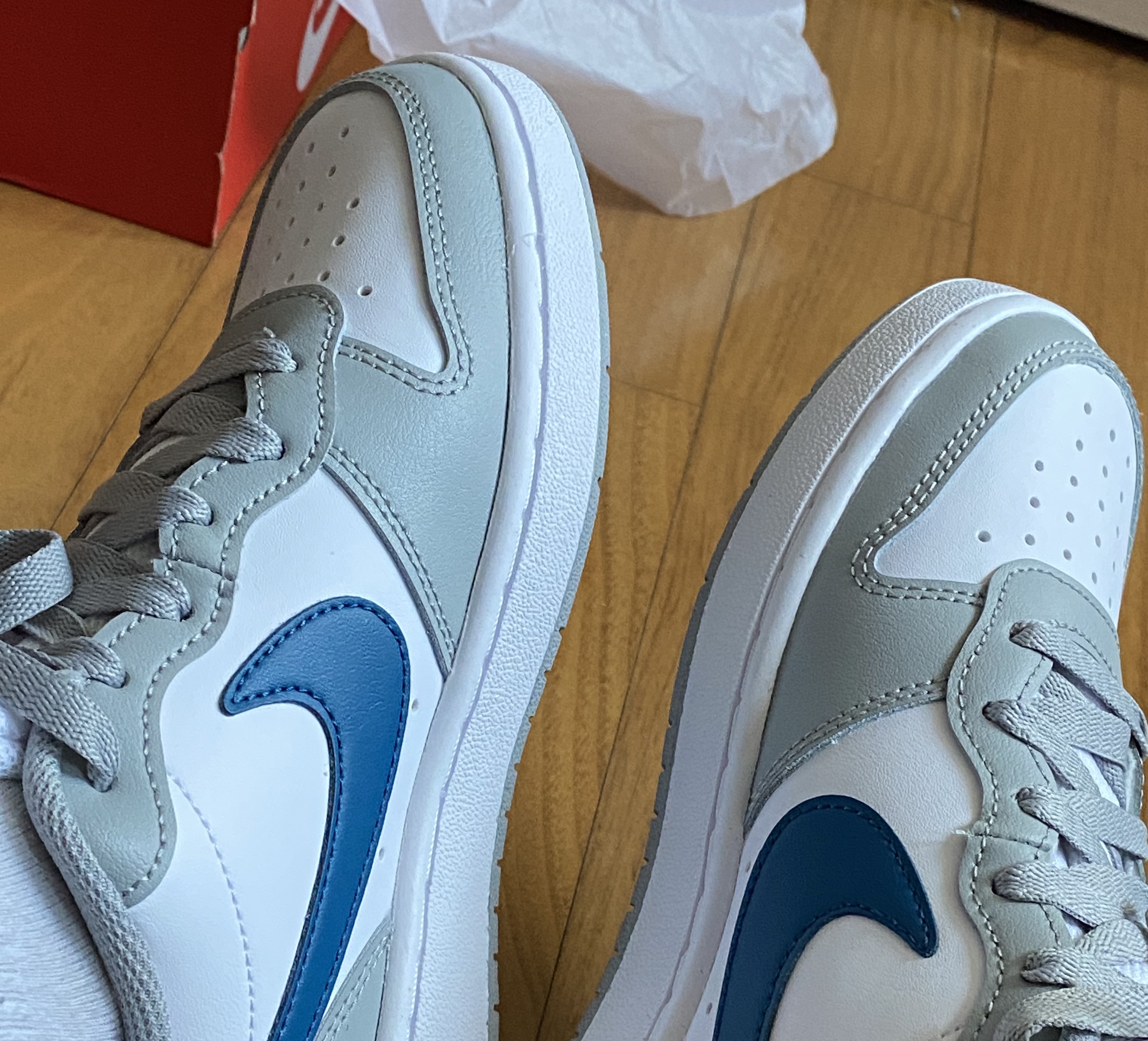 (GS) Nike Court Borough Low 2 Light Smoke Grey 착용 스타일 - 2