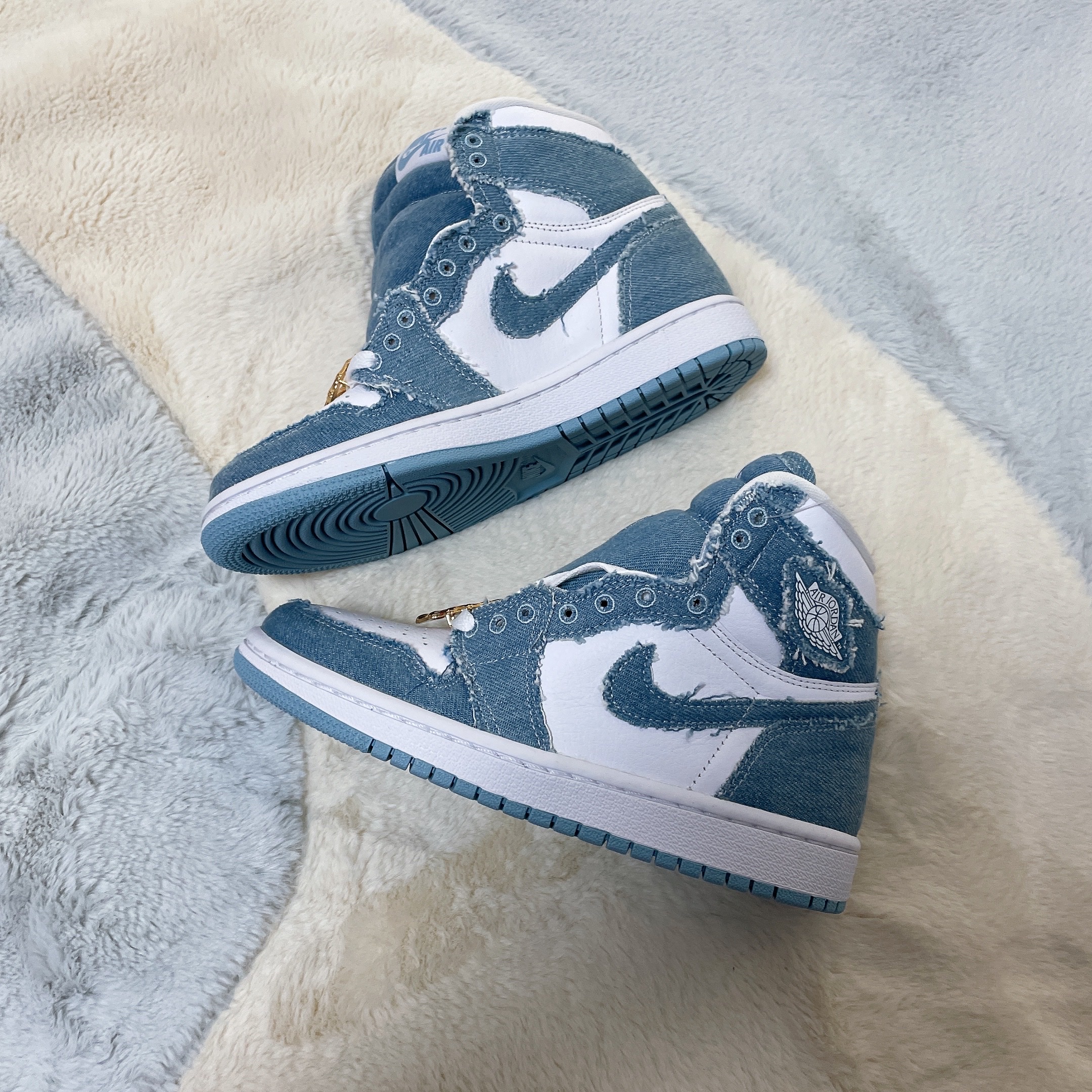 (W) Jordan 1 Retro High OG Denim 착용 스타일 - 3