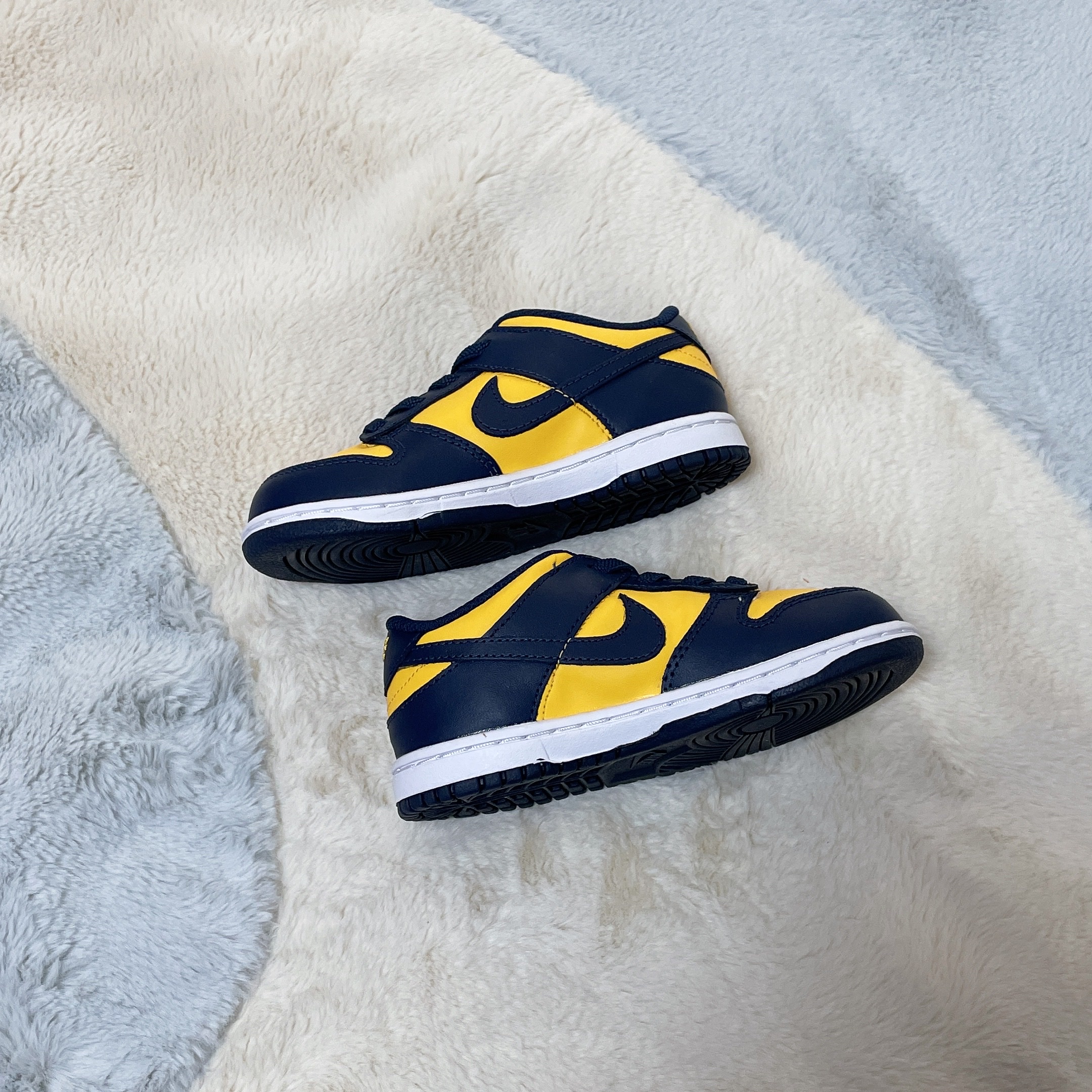 (TD) Nike Dunk Low Varsity Maize 착용 스타일 - 2