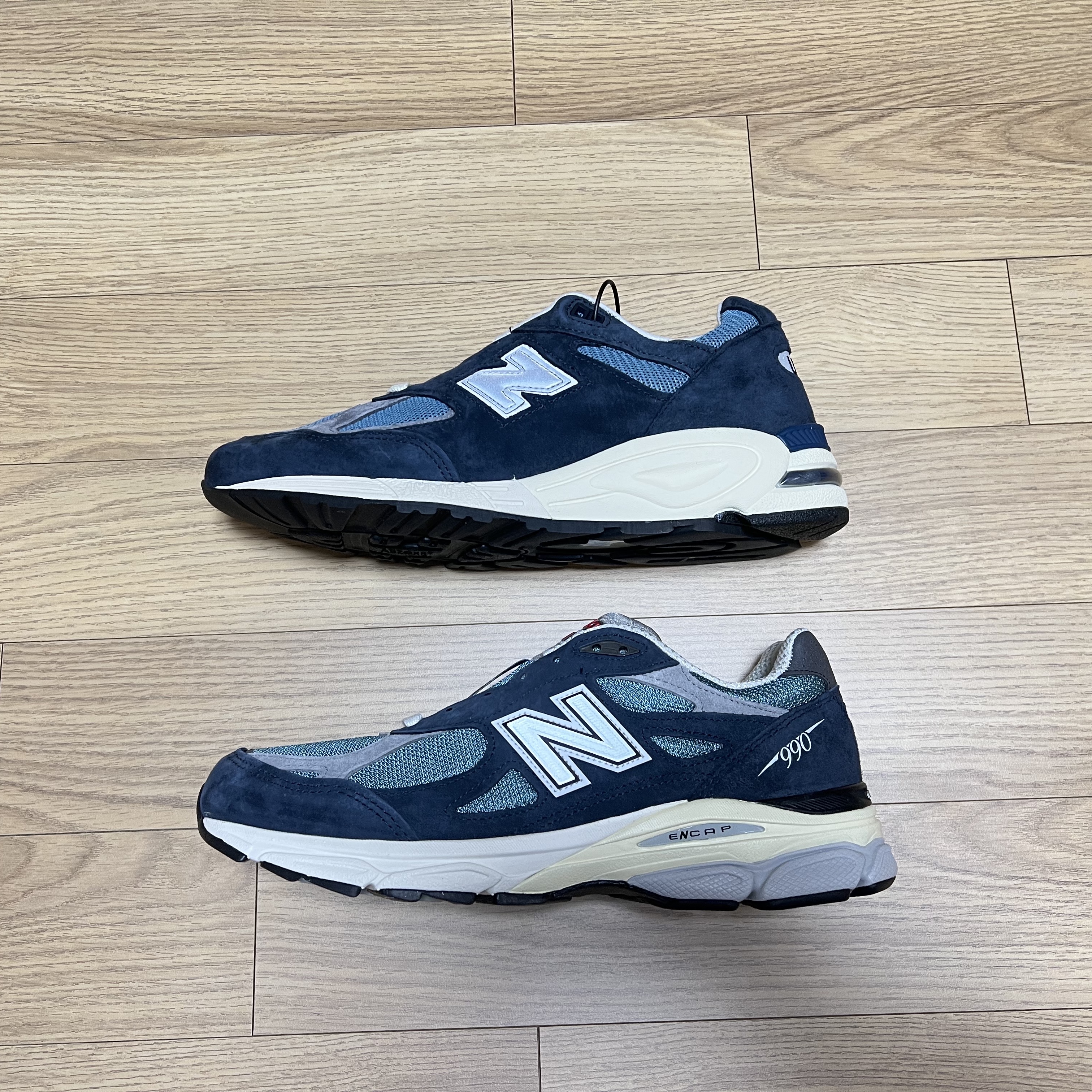 New Balance 990v2 Made in USA Navy Castlerock, New Balance 990v3 Made in USA Navy Spring Tide 착용 스타일 - 3